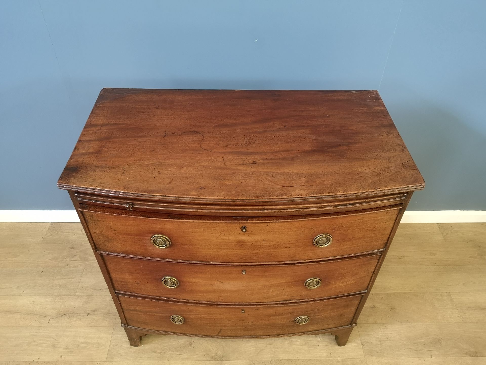 Victorian bow fronted chest of drawers - Bild 2 aus 7