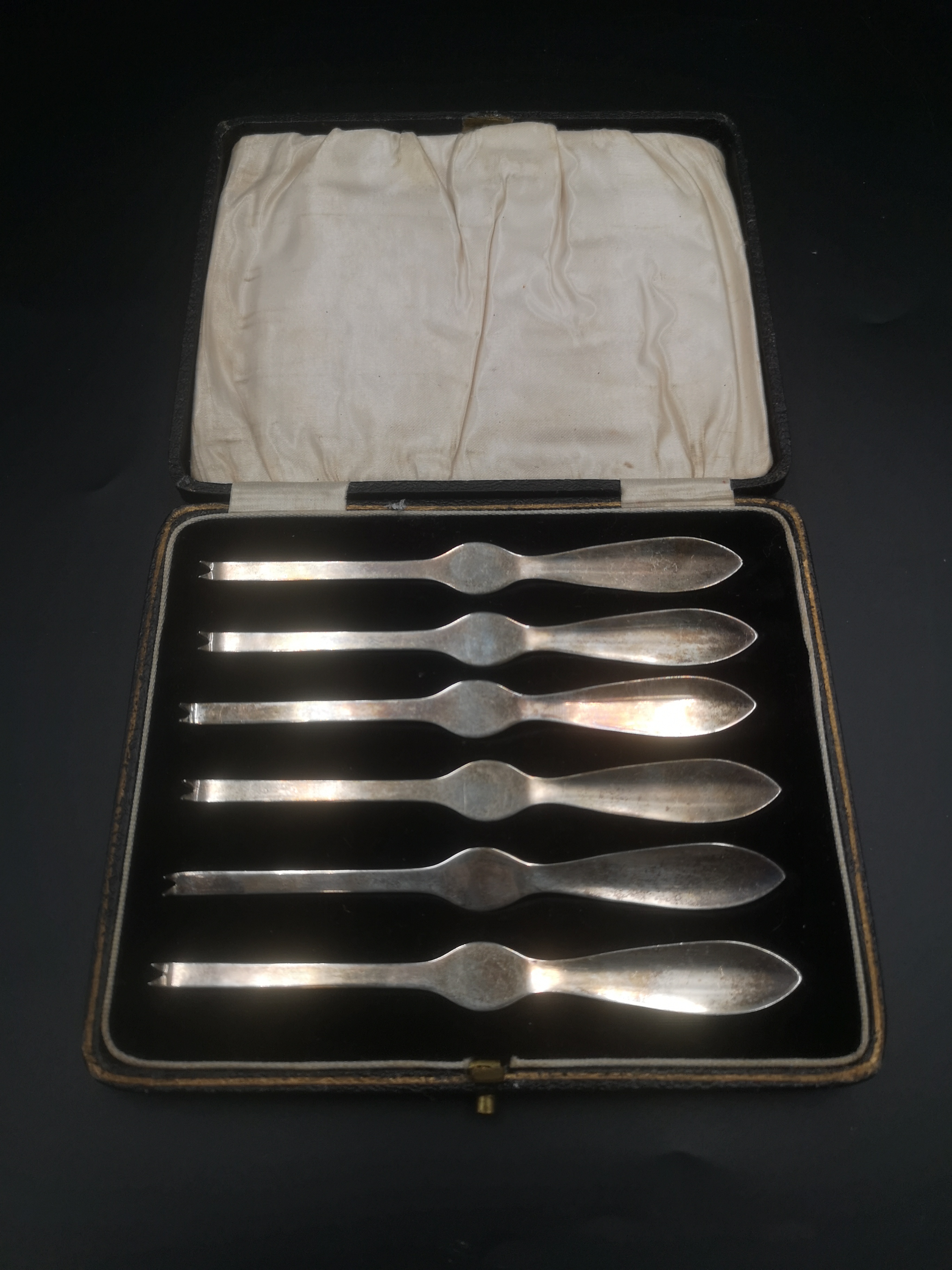 Boxed set of six silver apostle spoons together with a boxed set of six silver crab picks - Image 3 of 3