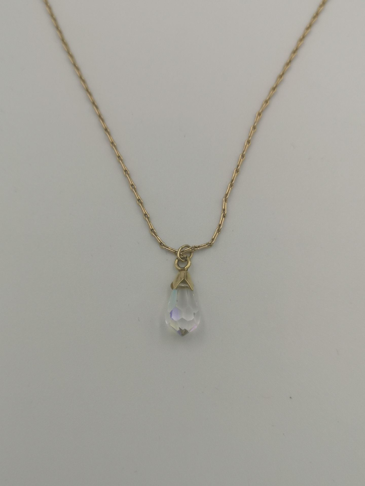 9ct gold chain with 9ct gold set glass pendant