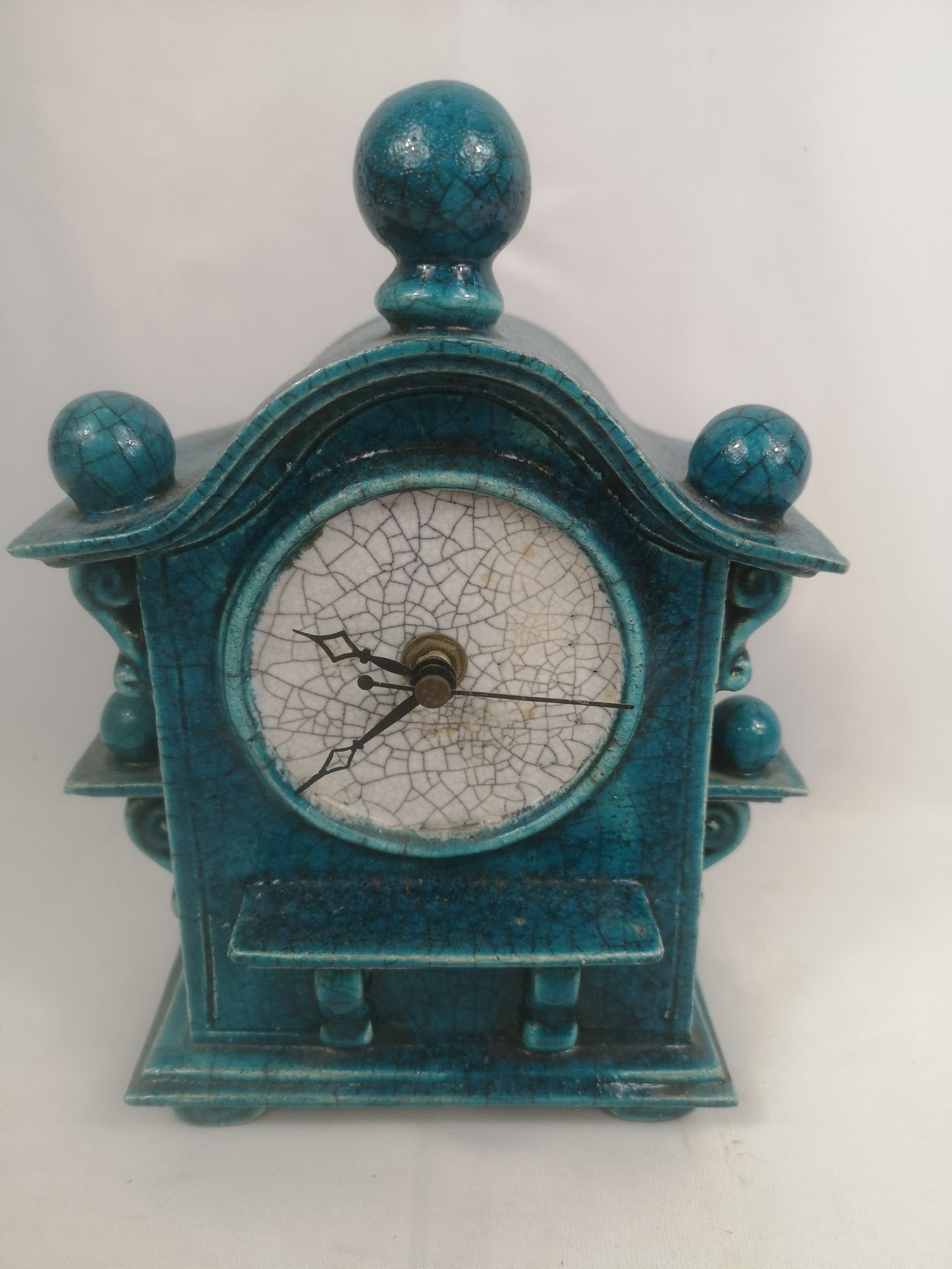 Raku pottery mantel quartz clock, by Ian Roberts; together with Wardle pottery toad spoon warmer - Image 2 of 5