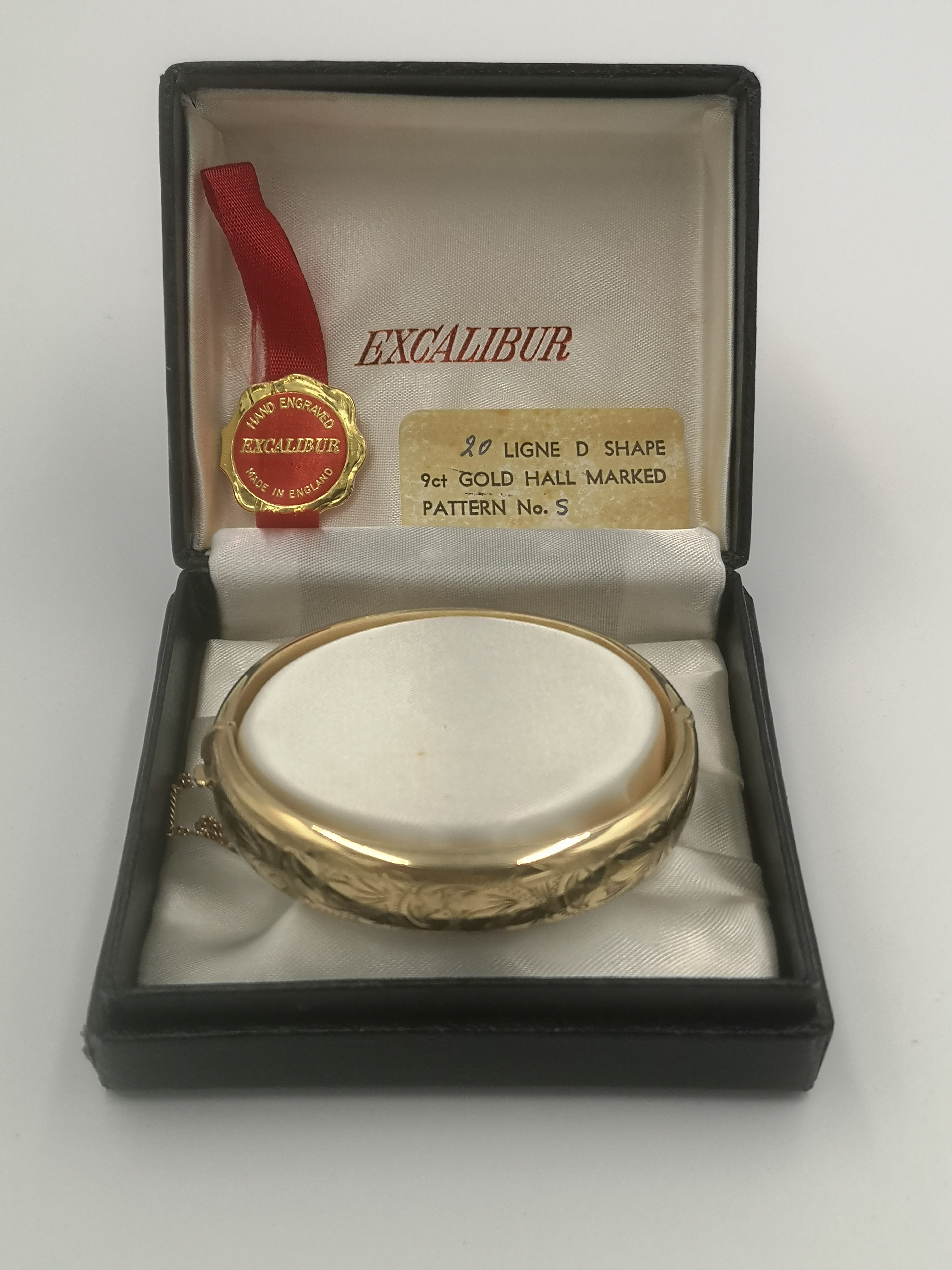 9ct gold bangle - Image 5 of 5