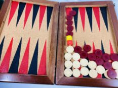 Folding backgammon board