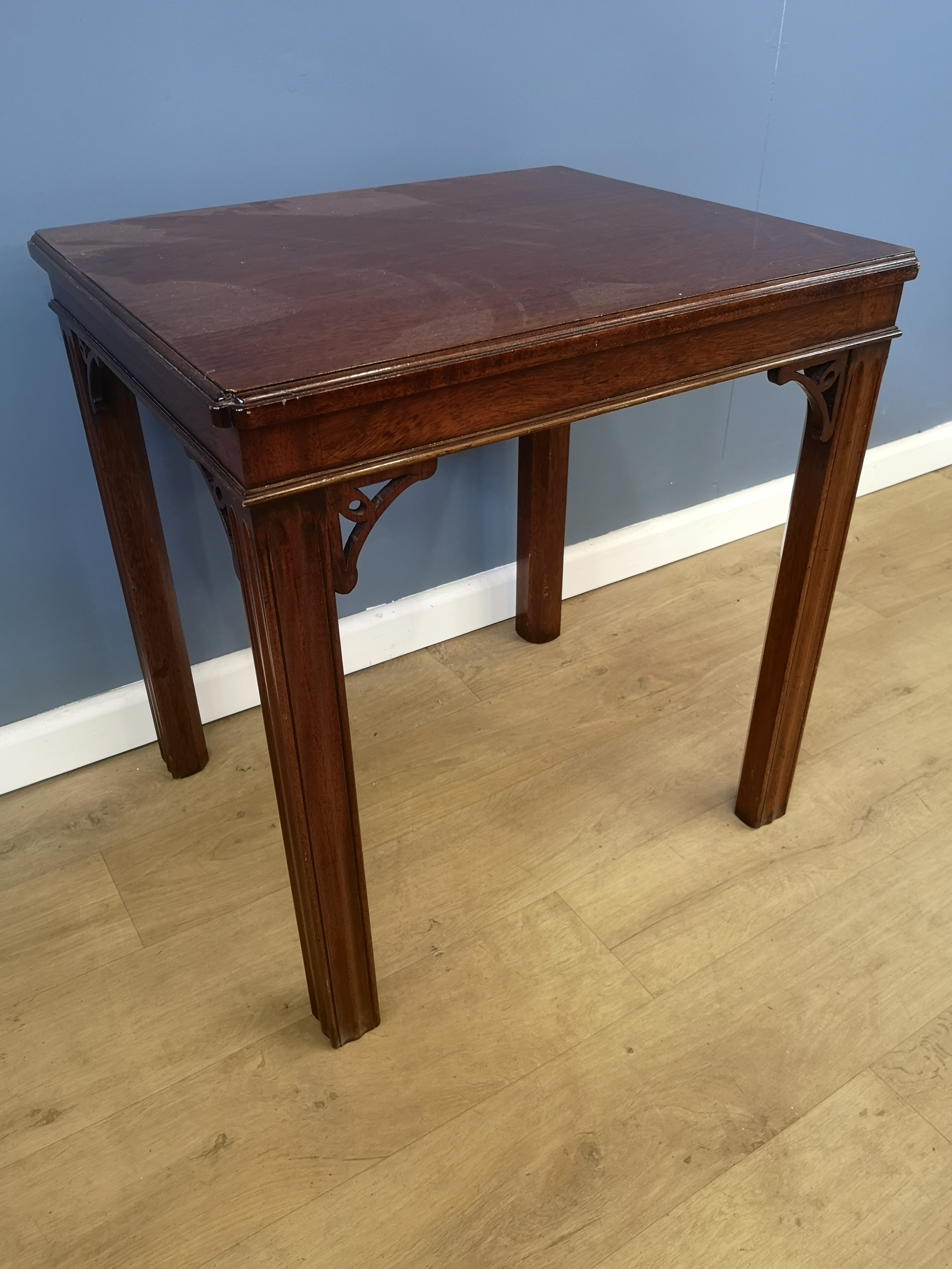 Contemporary mahogany side table - Image 4 of 4