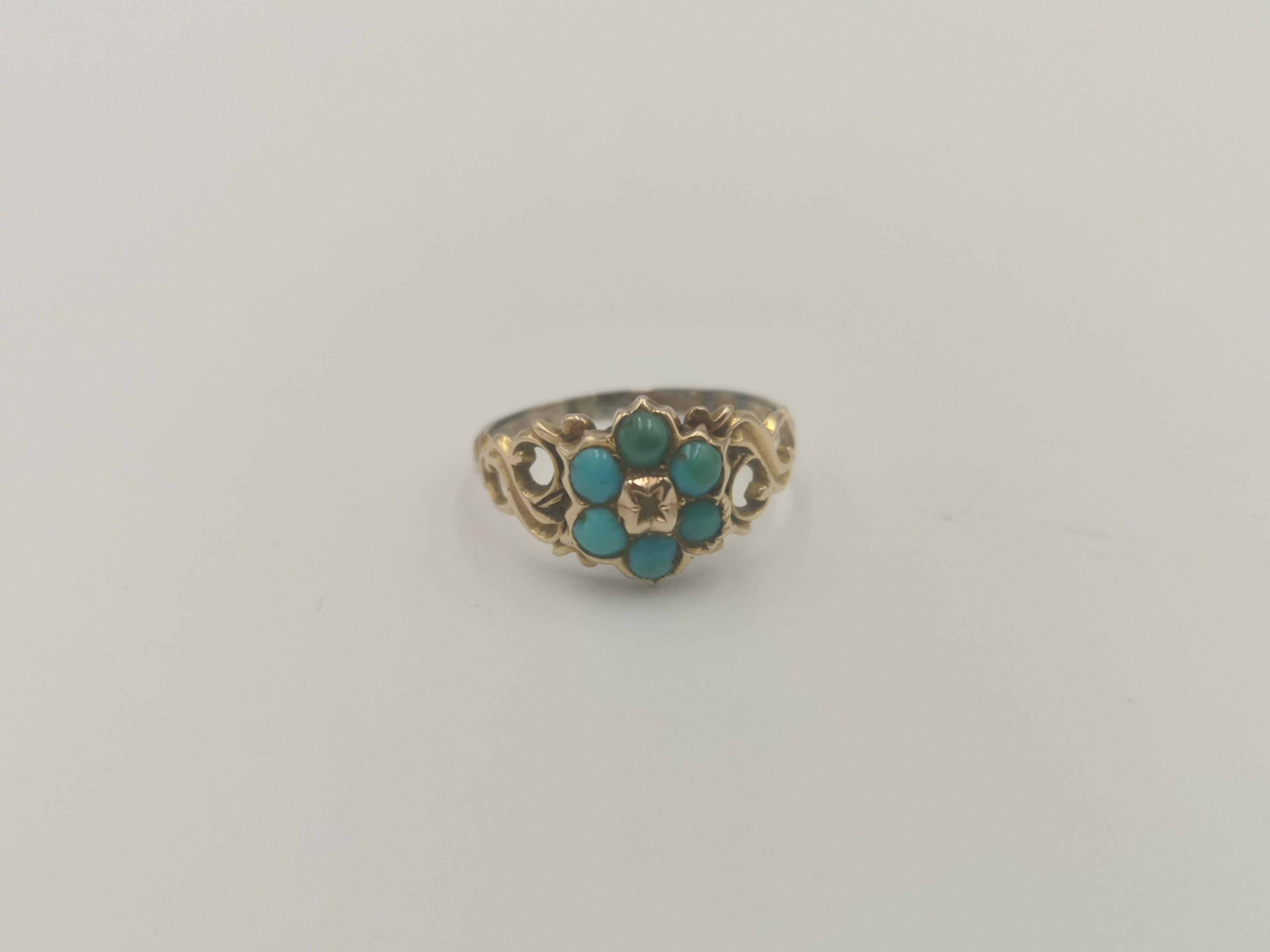 15ct gold ring set with turquoise