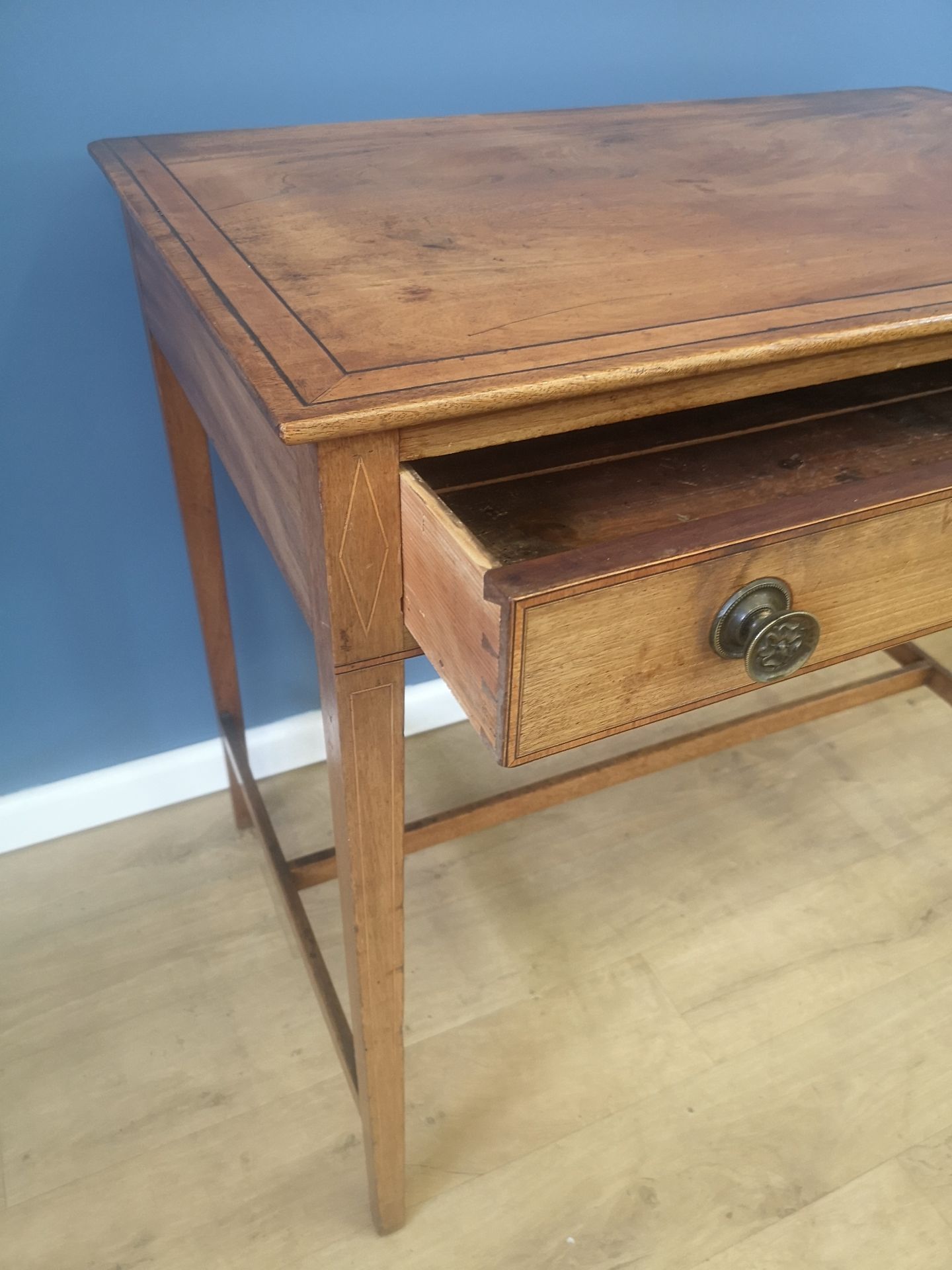 Mahogany occasional table - Image 2 of 6