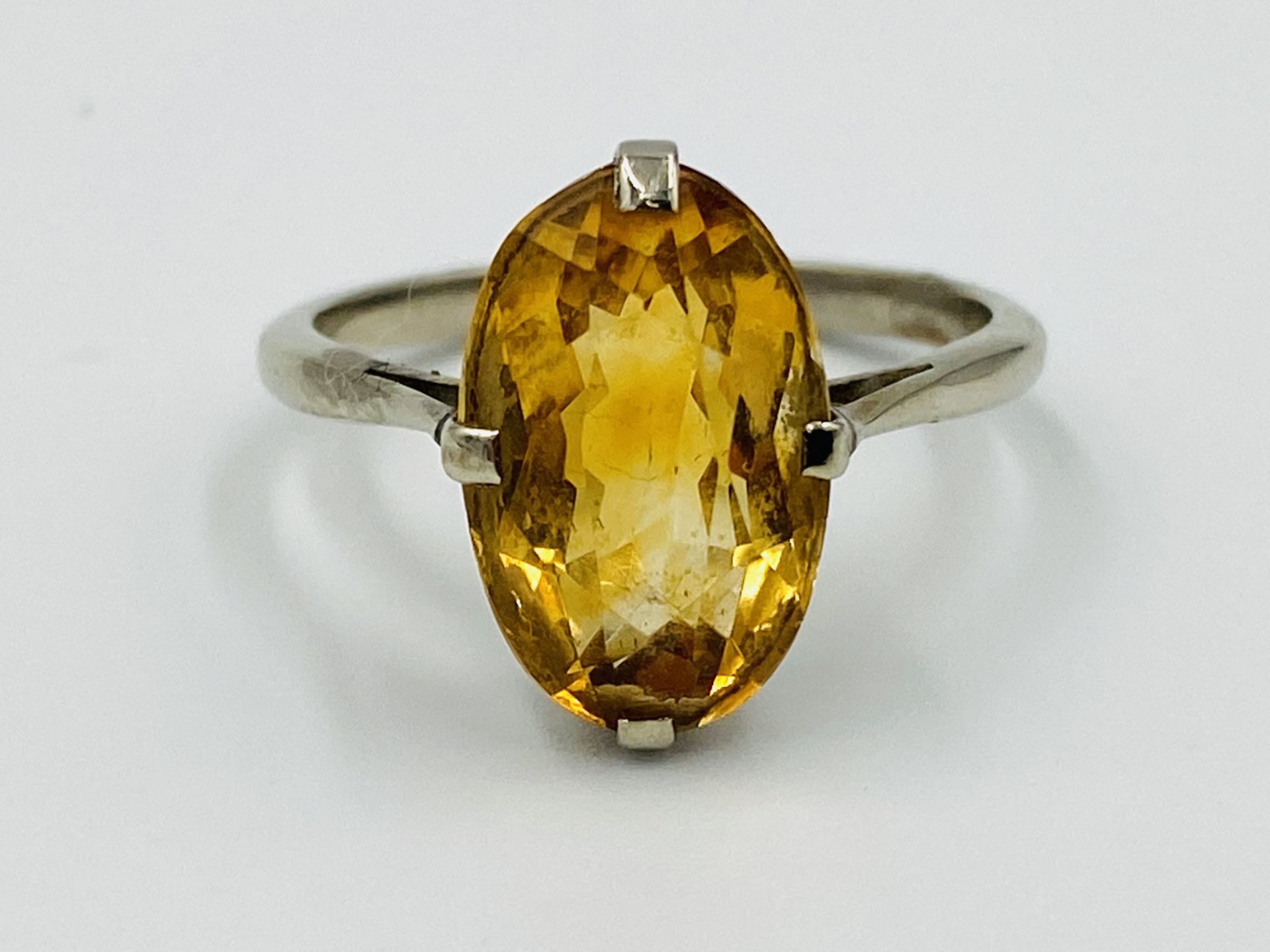 9ct gold ring set with a cognac citrine - Image 5 of 5