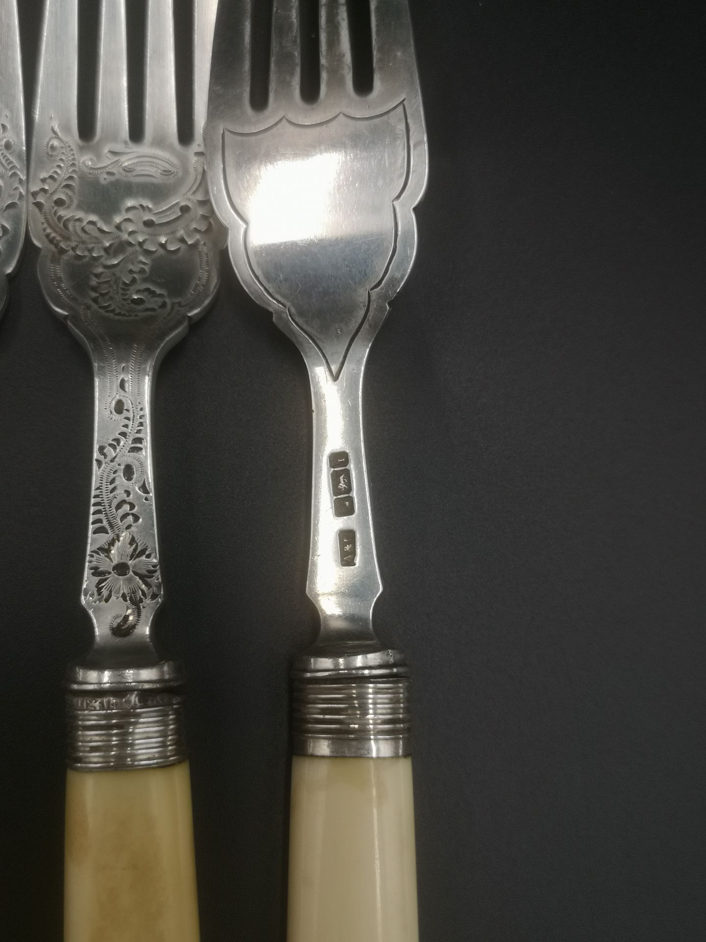 Eight place setting of fish knives and forks with silver blades and forks - Image 4 of 5