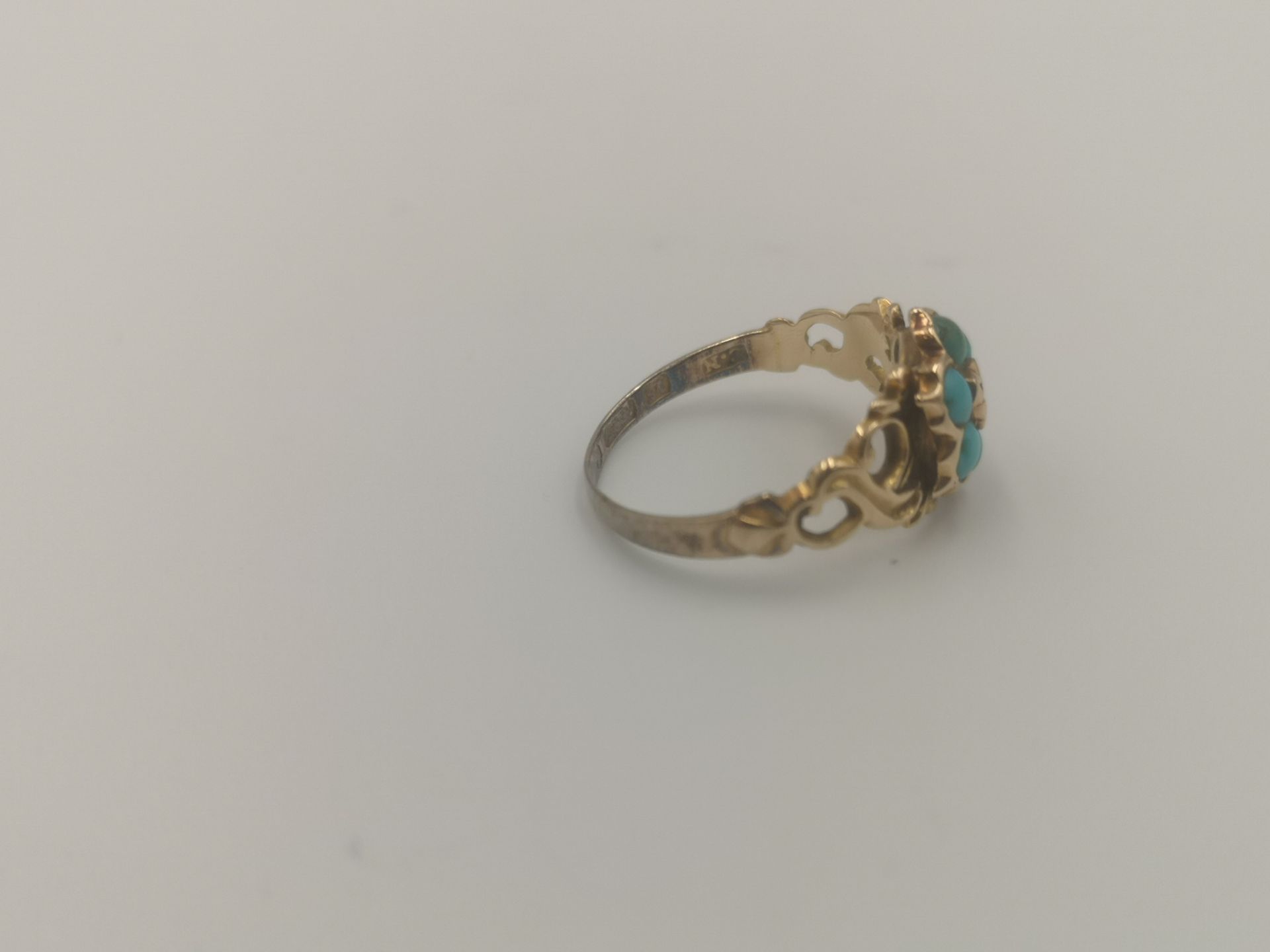 15ct gold ring set with turquoise - Image 3 of 5