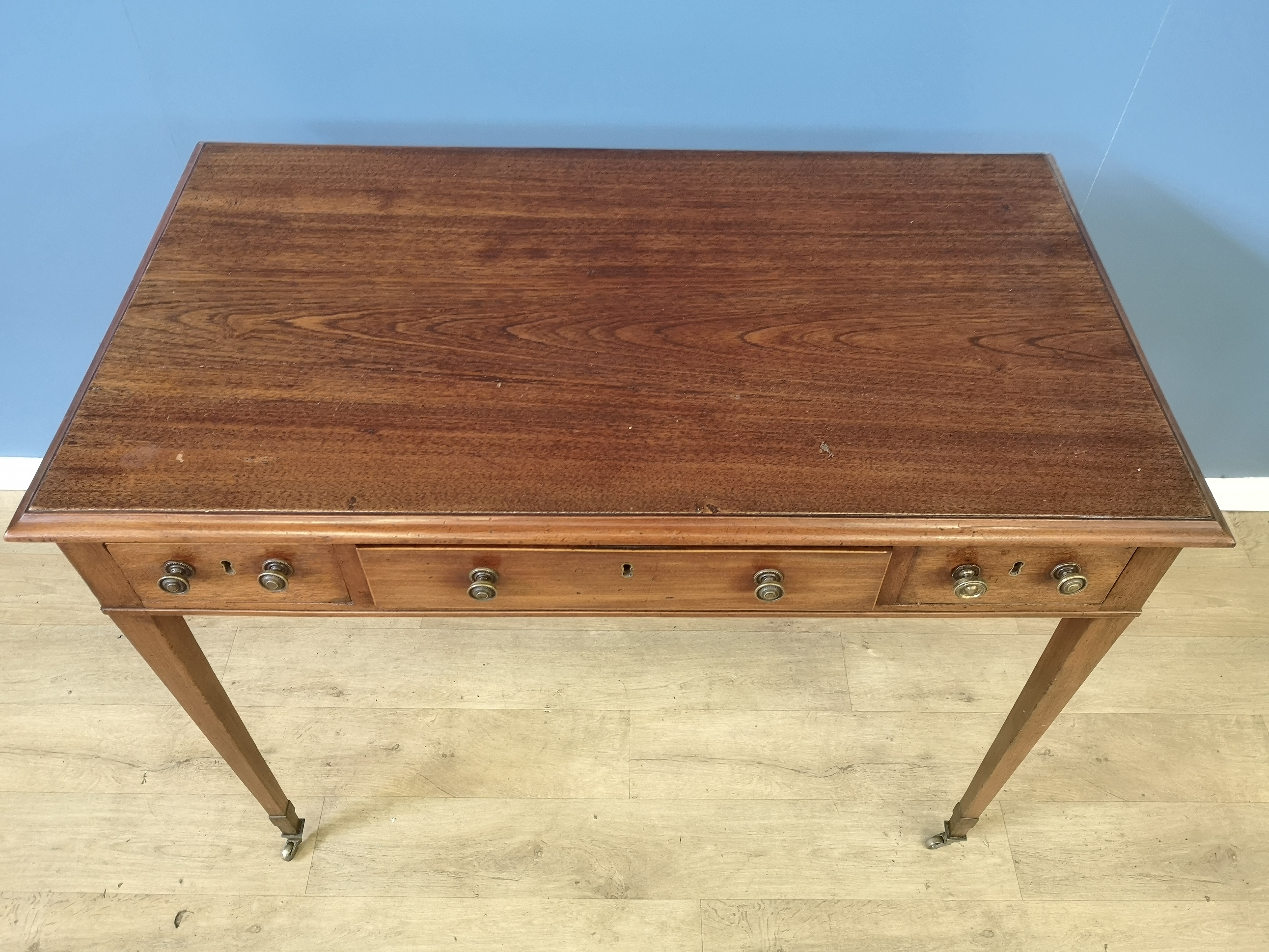 Mahogany occasional table - Image 2 of 5