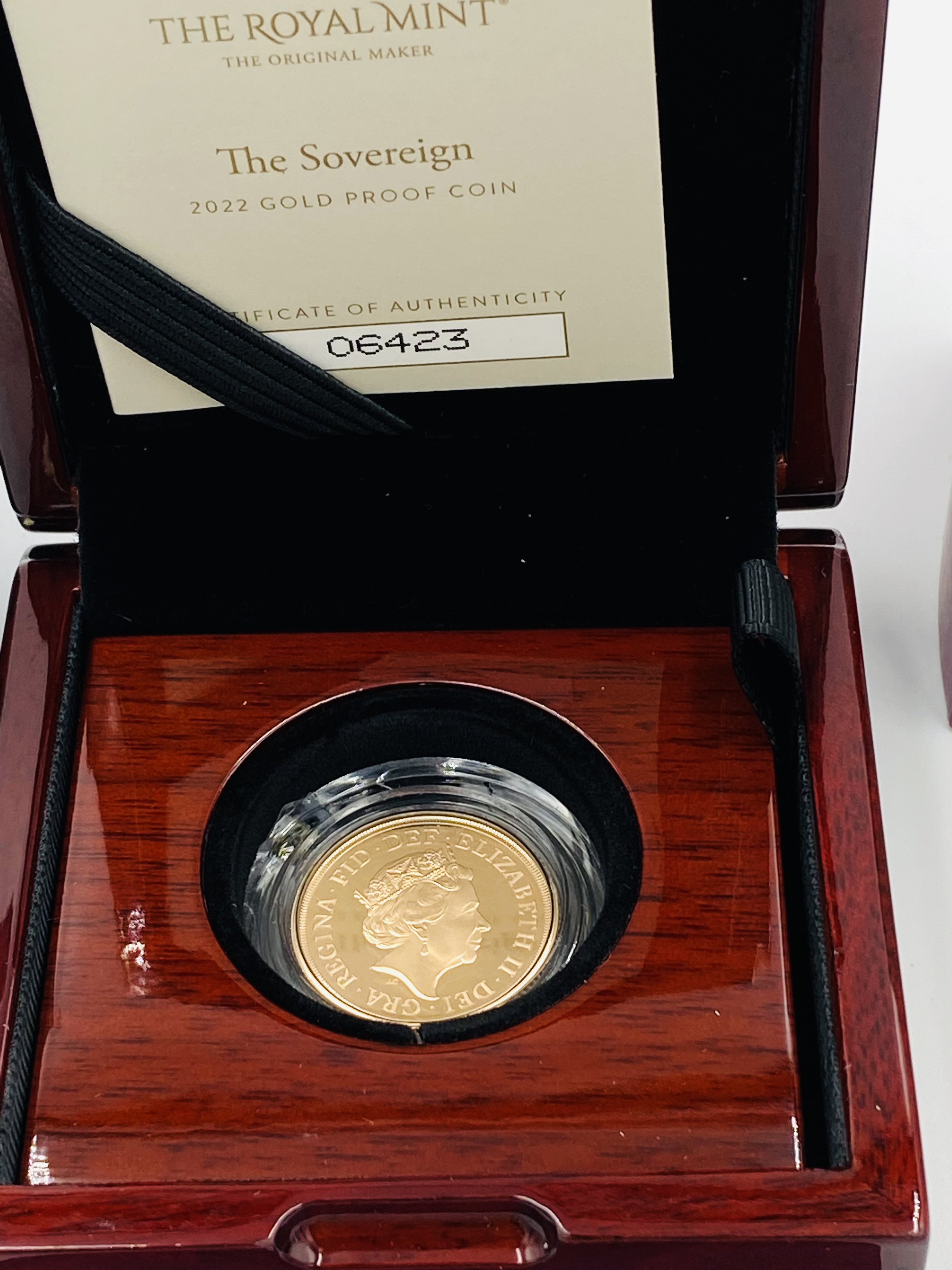 Royal Mint 2021 limited edition 22ct gold proof sovereign - Image 2 of 5