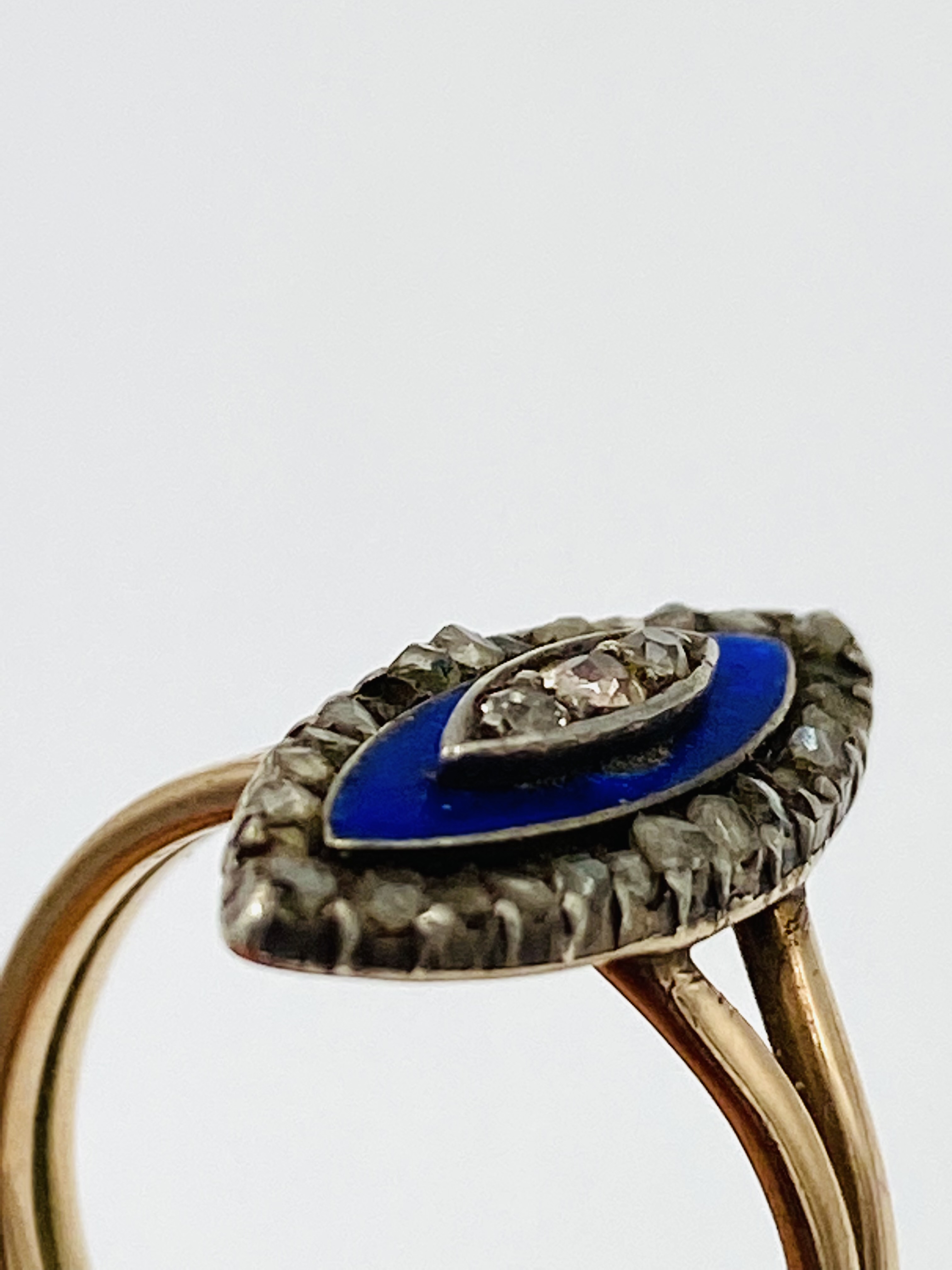 Antique gold, enamel and diamond ring - Image 5 of 5