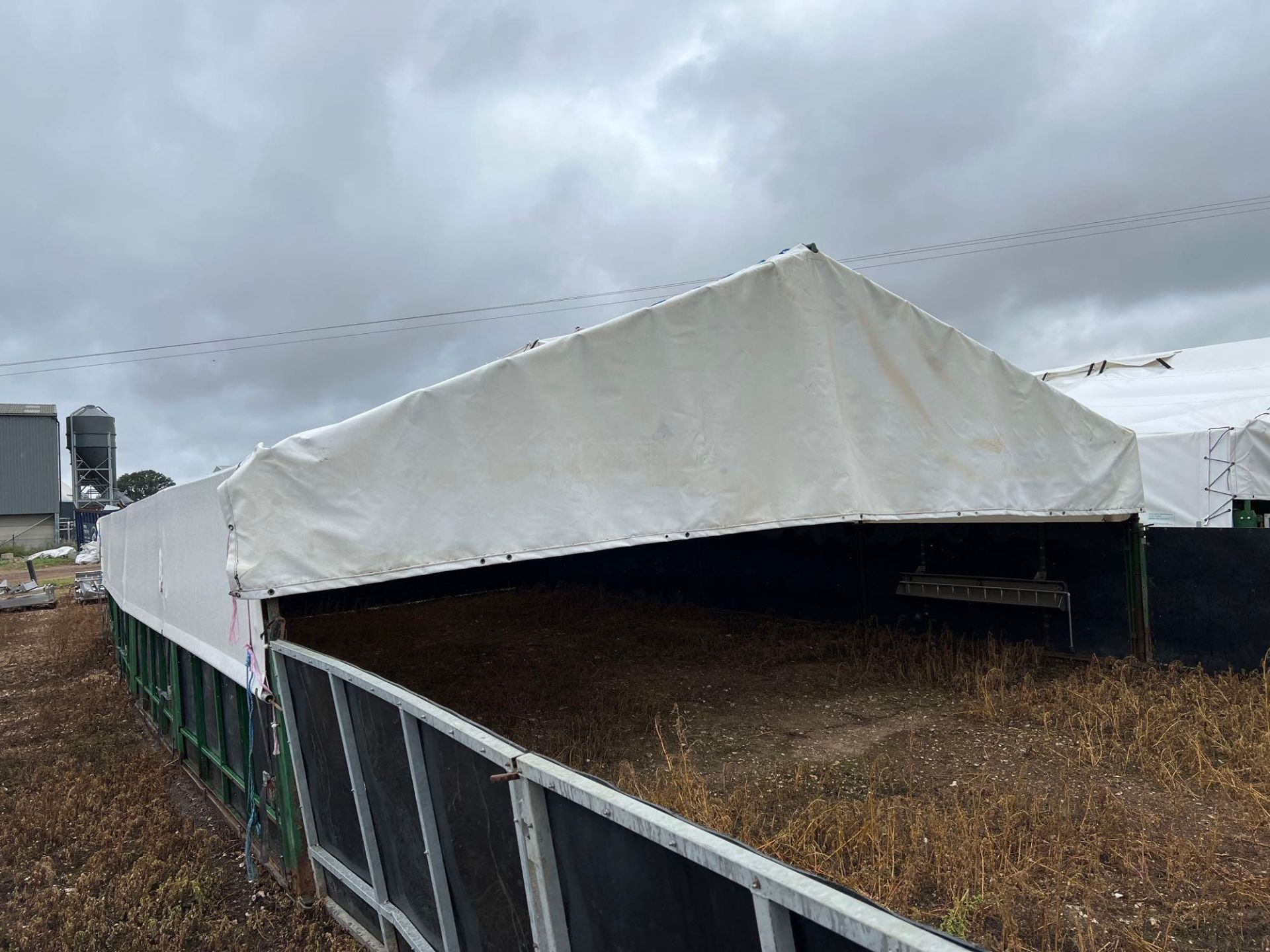 John Harvey Engineering 42ft x 24ft skid mounted rearing tent - Image 2 of 5