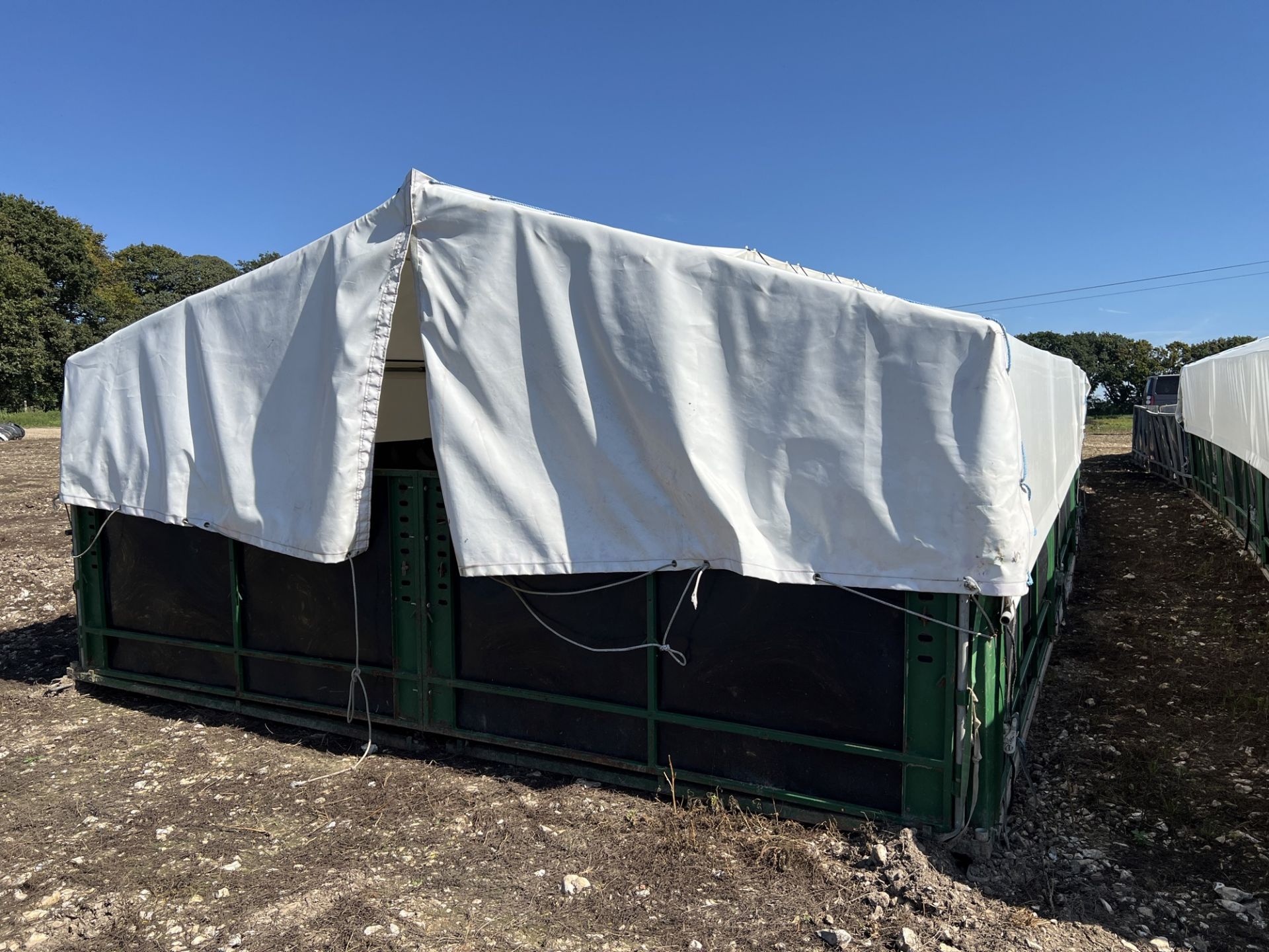 John Harvey Engineering 42ft x 16ft skid mounted rearing tent - Image 2 of 6