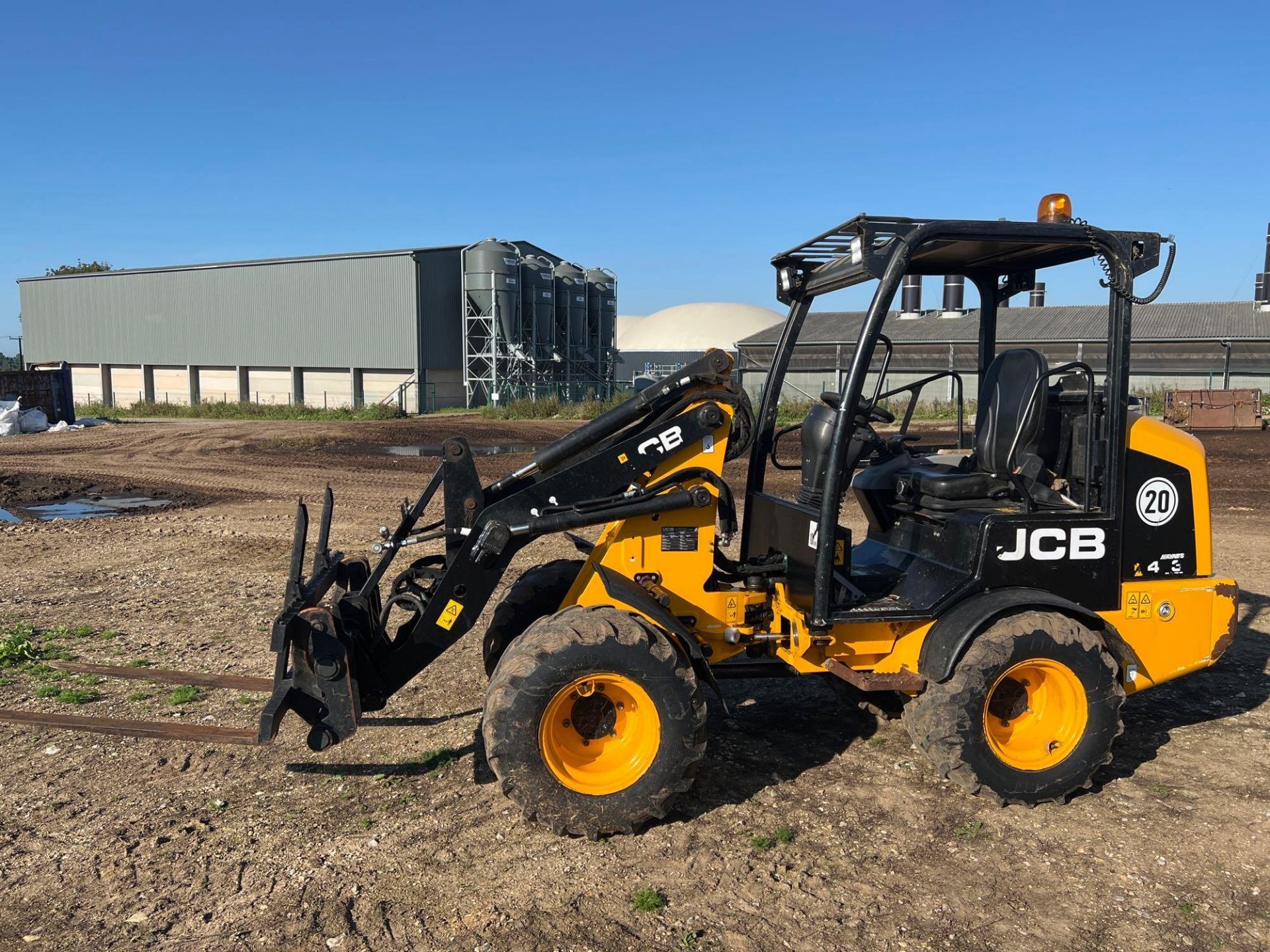 JCB 403 Wheeled Loader (2021) - Image 2 of 11