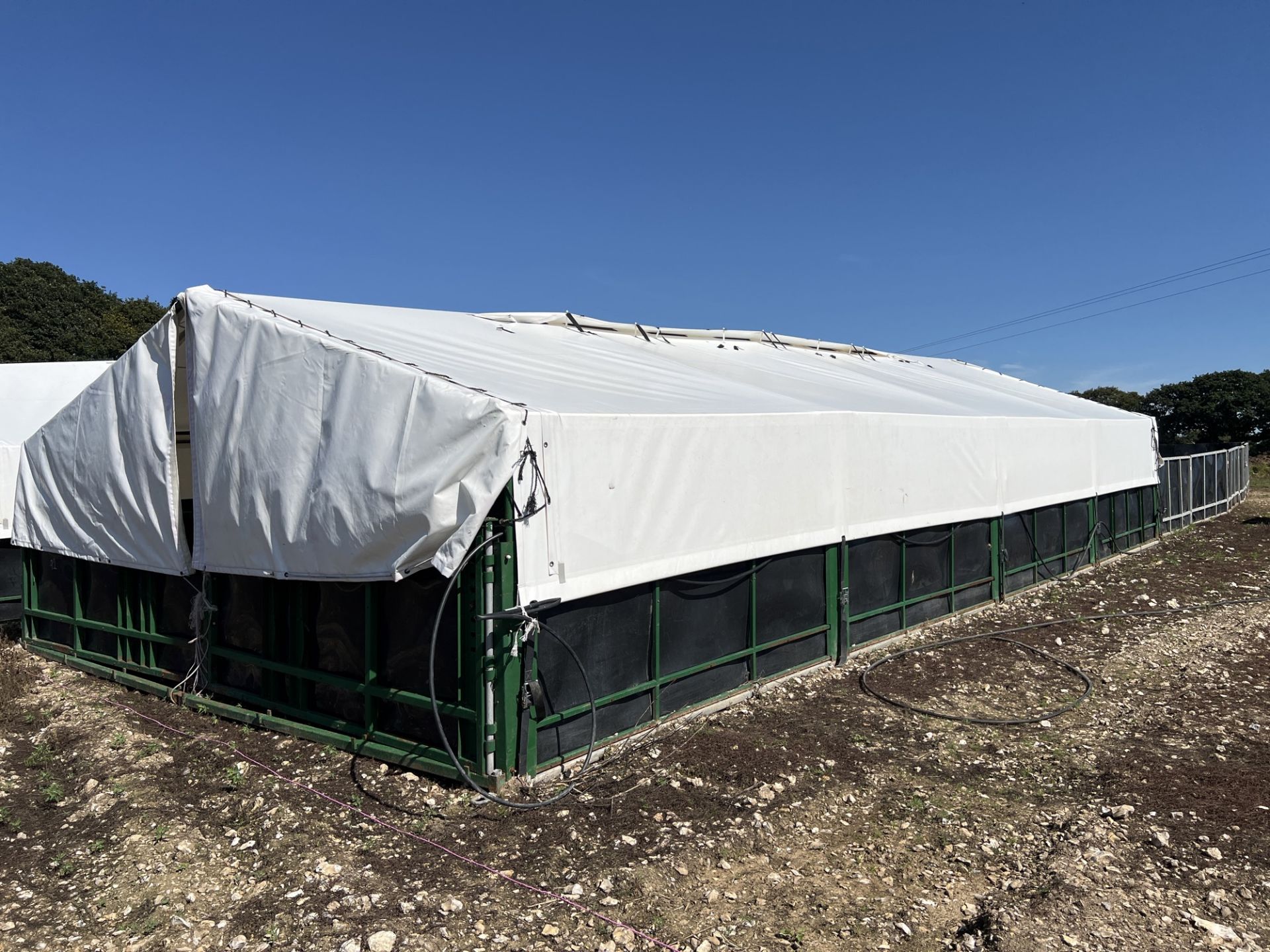 John Harvey Engineering 42ft x 20ft skid mounted rearing tent - Image 2 of 4