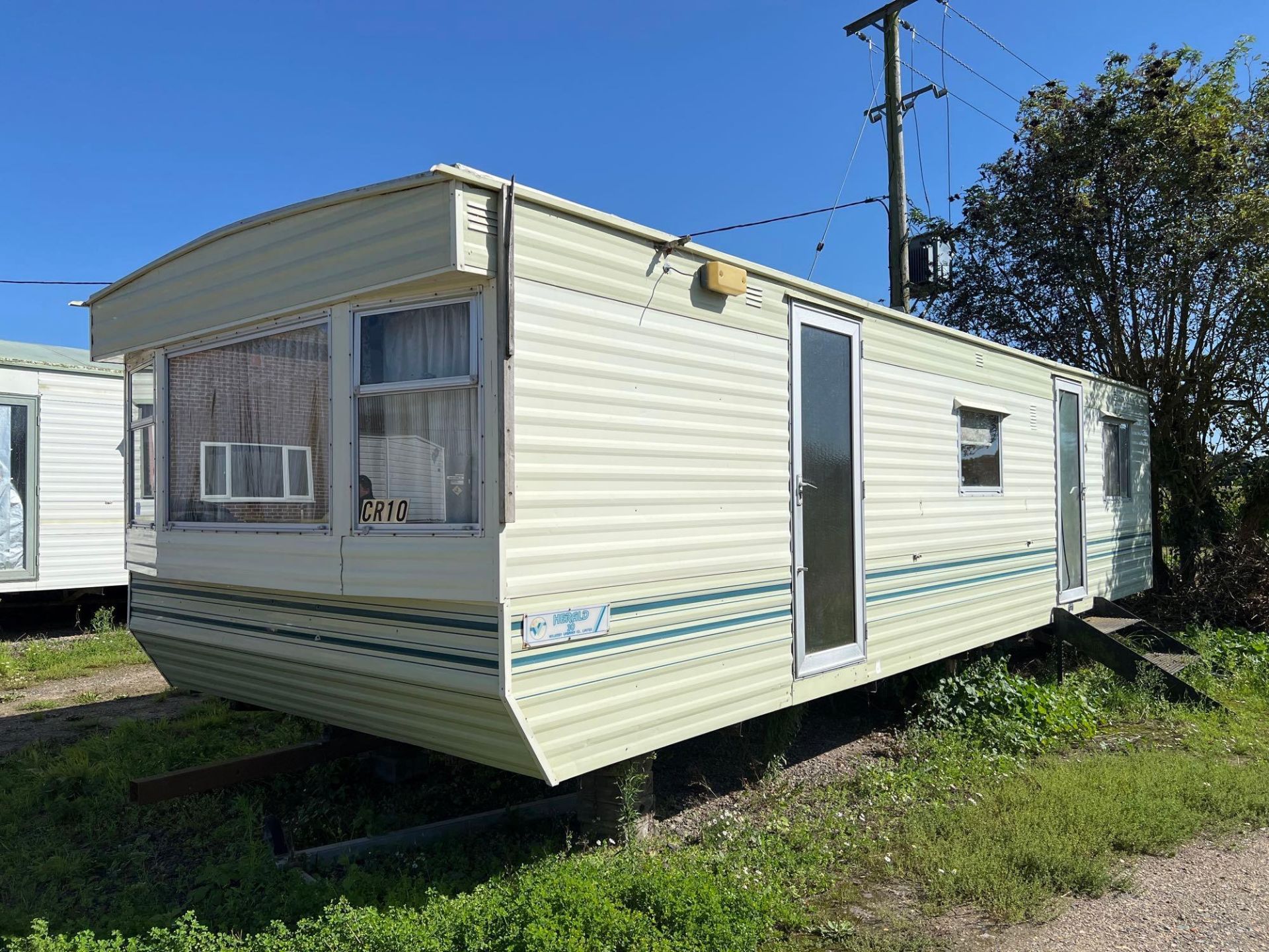 36ft mobile home - Image 2 of 14