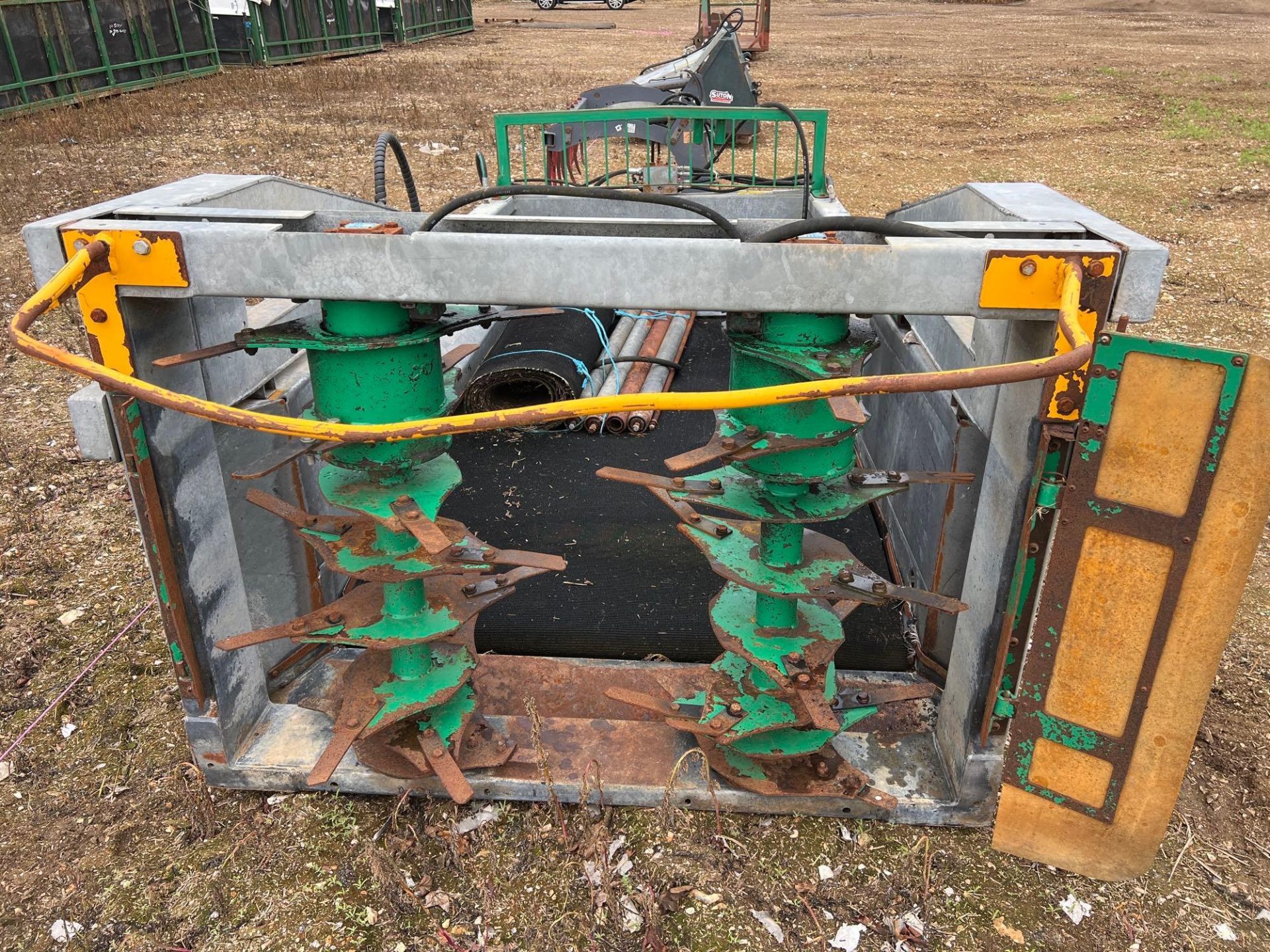 Spread-a-bale midi straw chopper (2017) with spare mat and rollers - Image 2 of 6