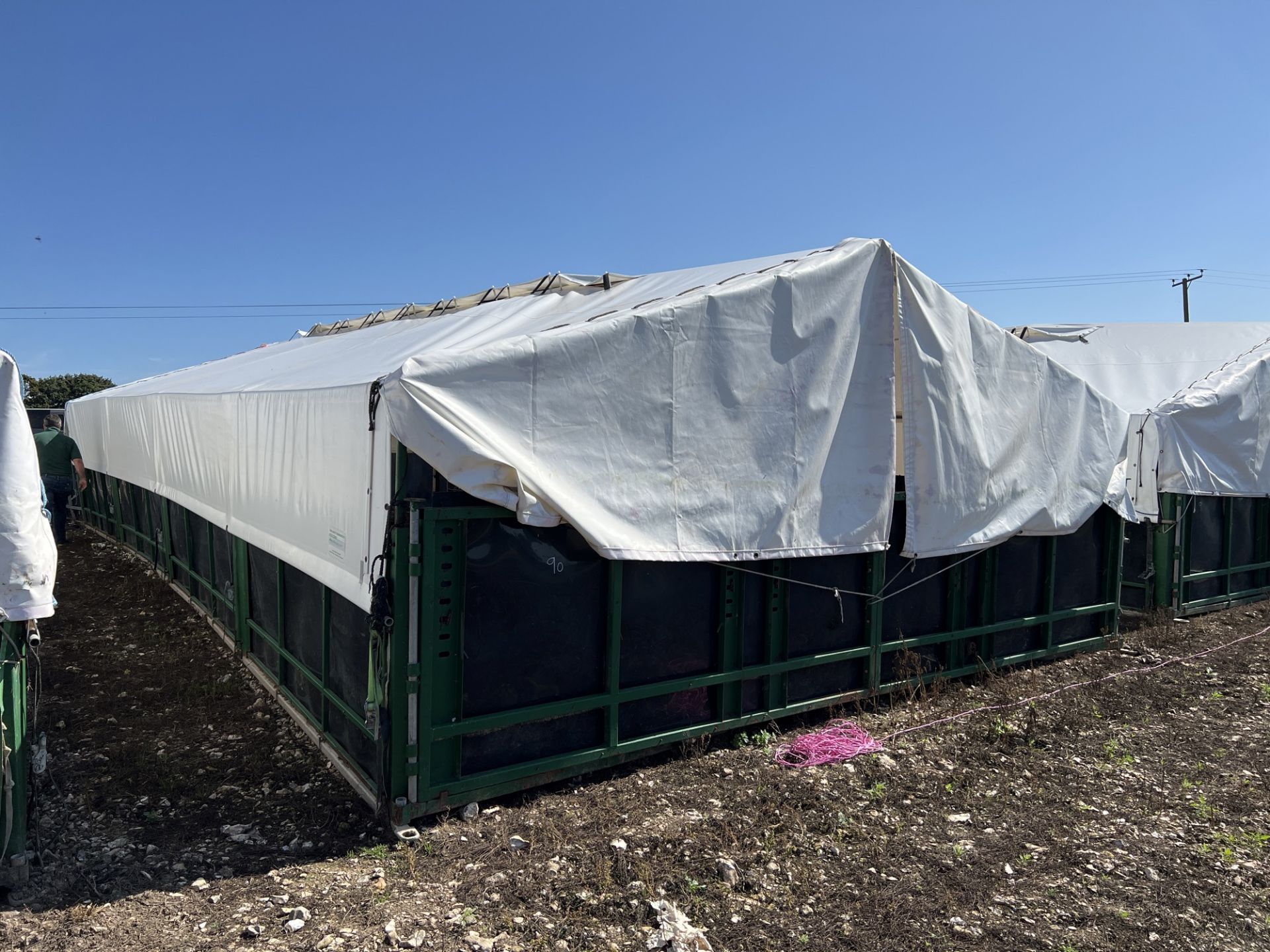 John Harvey Engineering 42ft x 20ft skid mounted rearing tent - Image 2 of 4