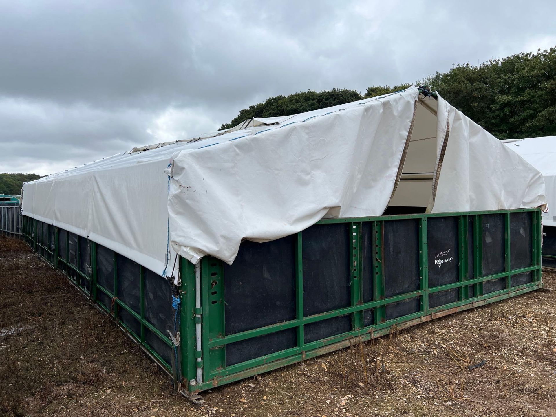 John Harvey Engineering 42ft x 20ft skid mounted rearing tent - Bild 4 aus 5