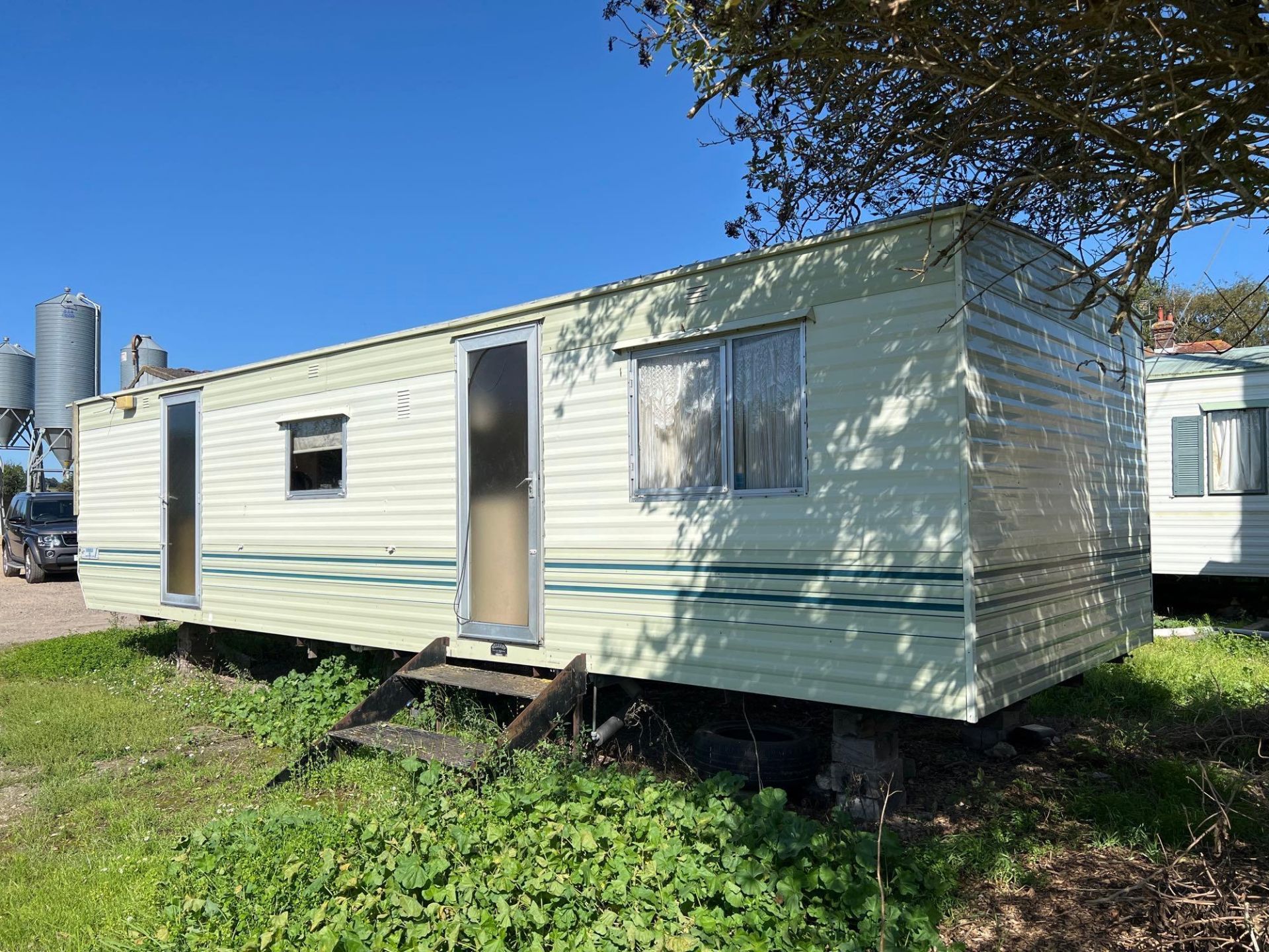 36ft mobile home - Image 4 of 14