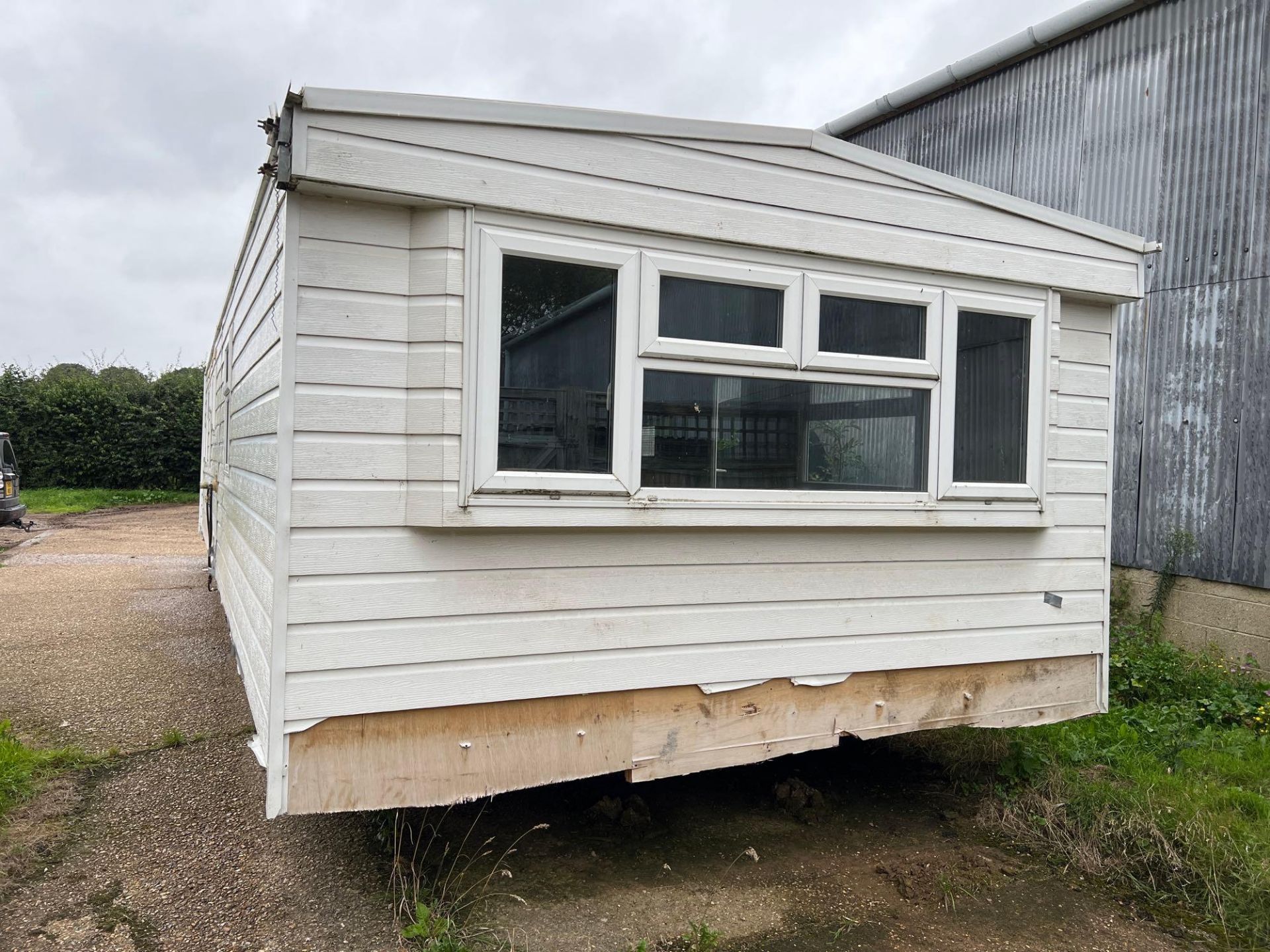 36ft mobile home - Image 2 of 9