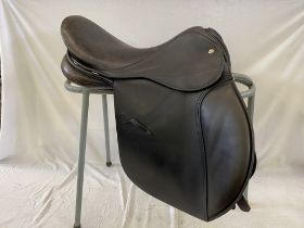 Falcon VDS black saddle 17.5" medium wide.