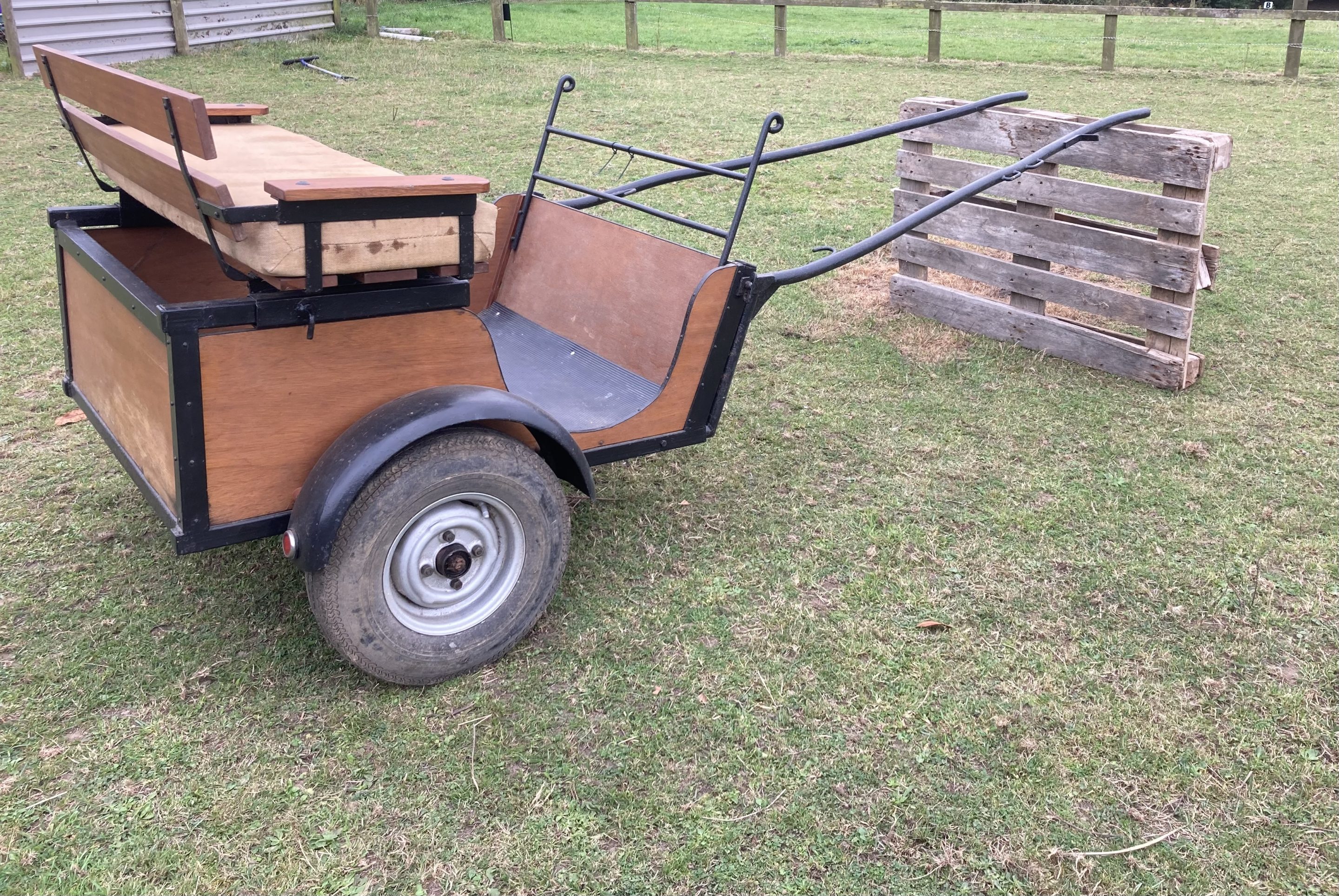 TWO WHEEL EXERCISE CART to suit 13hh. In varnished wood with black painted frame on car type - Image 3 of 5