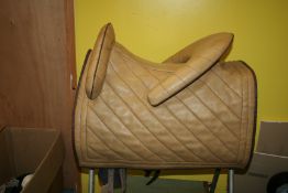 Jousting pattern saddle