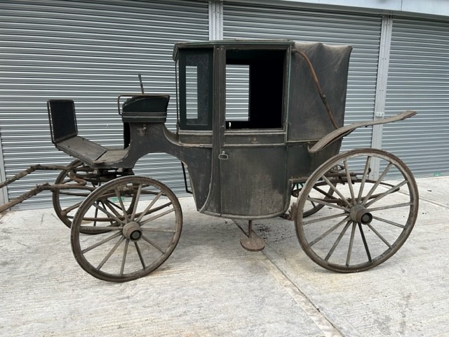 LANDAULET built by Turrill of Longacre, London to suit 15hh single. In original condition painted - Image 5 of 11