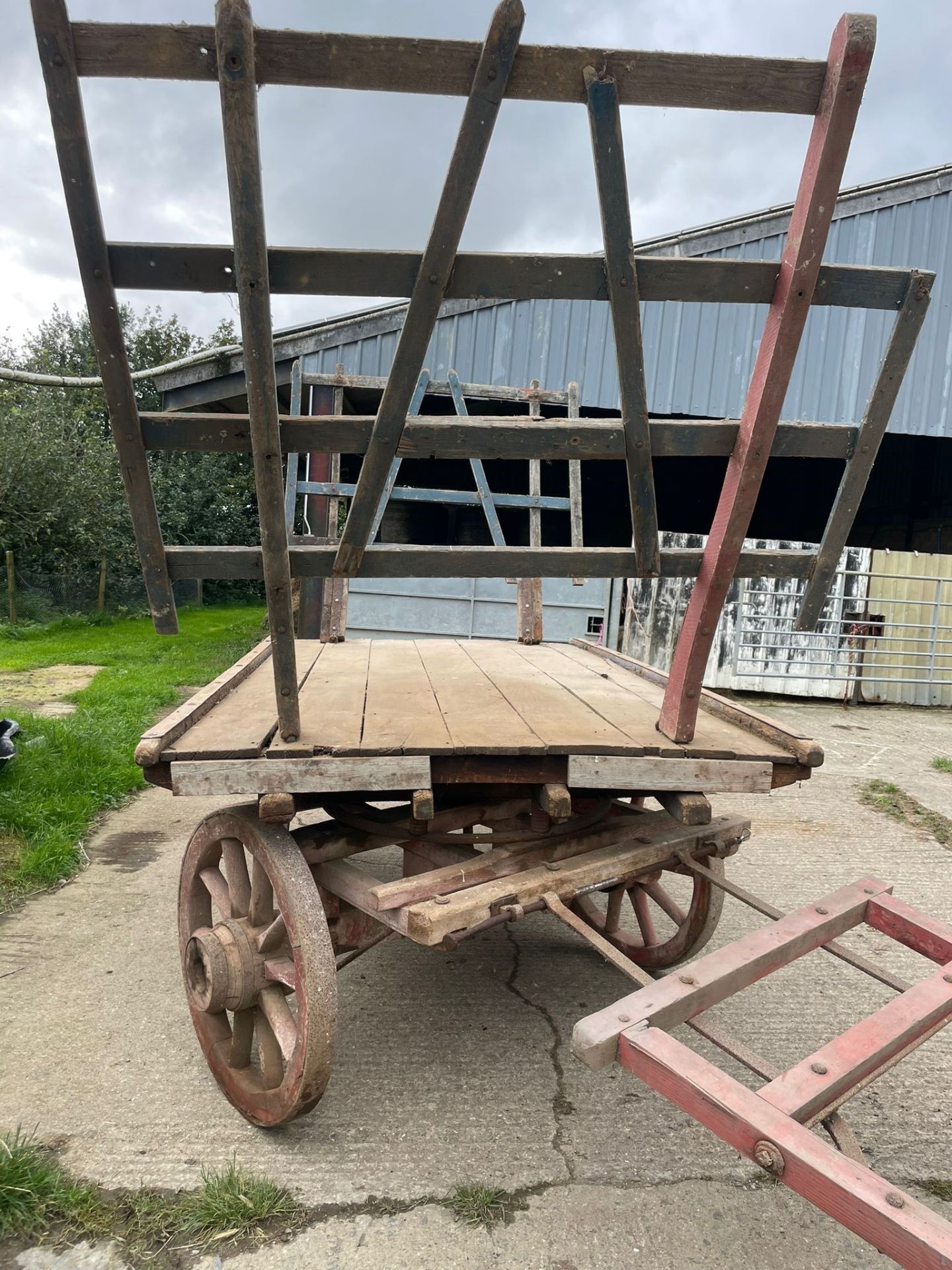 DEVON FLAT WAGON built circa 1930 to suit single horse. In original blue finish and unrestored - Image 3 of 3