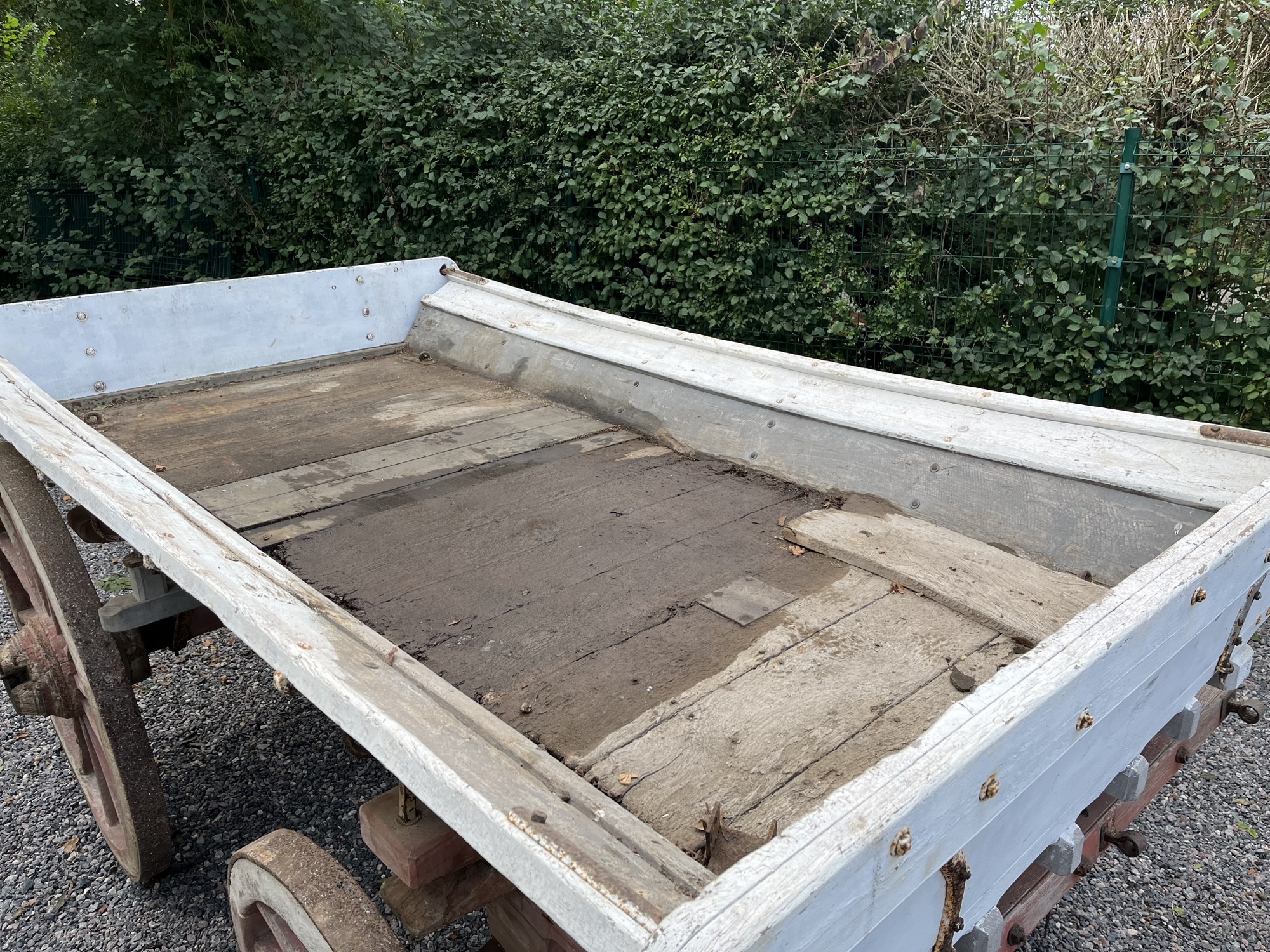 HARVEST WAGON in original condition, although the floor is in need of replacing; with rear rade - Image 5 of 14