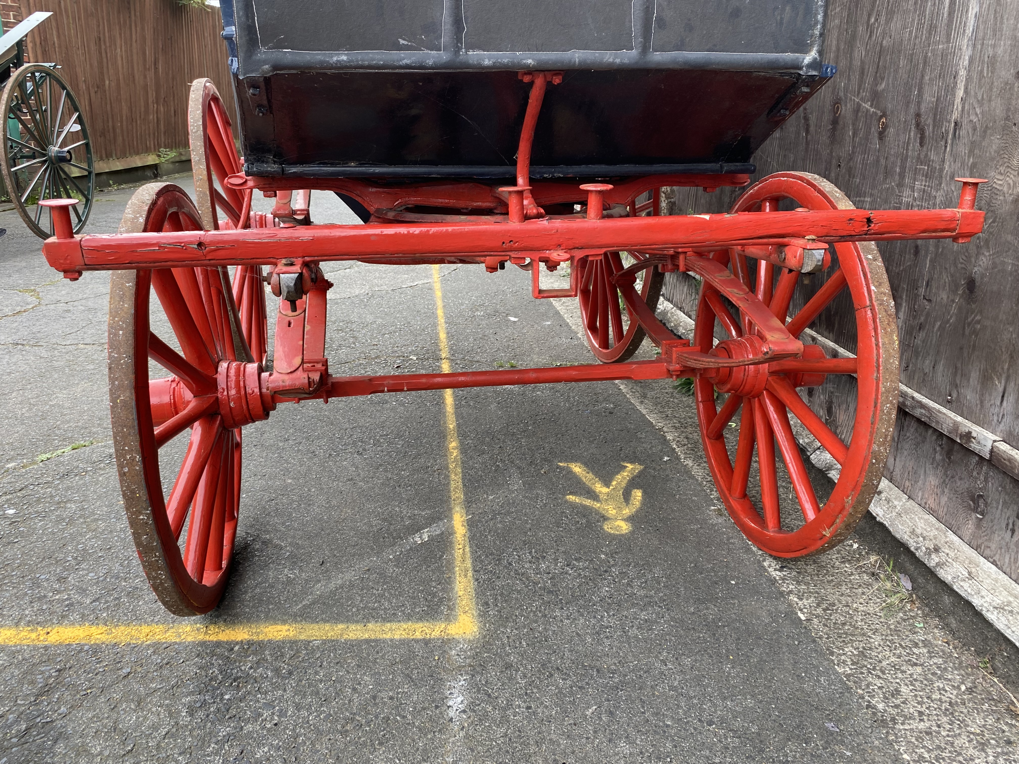 PRIVATE OMNIBUS to suit a single or pair. Painted dark blue on a red undercarriage with 46" and - Image 7 of 10