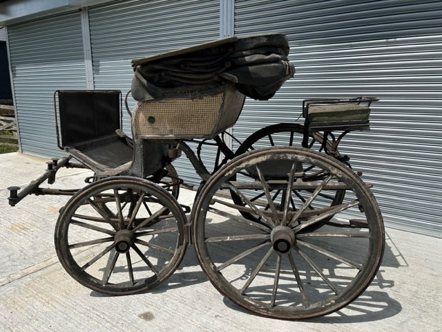 HOODED SPIDER PHAETON built by Thrupp & Maberly of London to suit 15hh single or pair. In original - Image 8 of 8