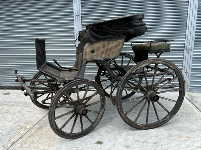 HOODED SPIDER PHAETON built by Thrupp & Maberly of London to suit 15hh single or pair. In original