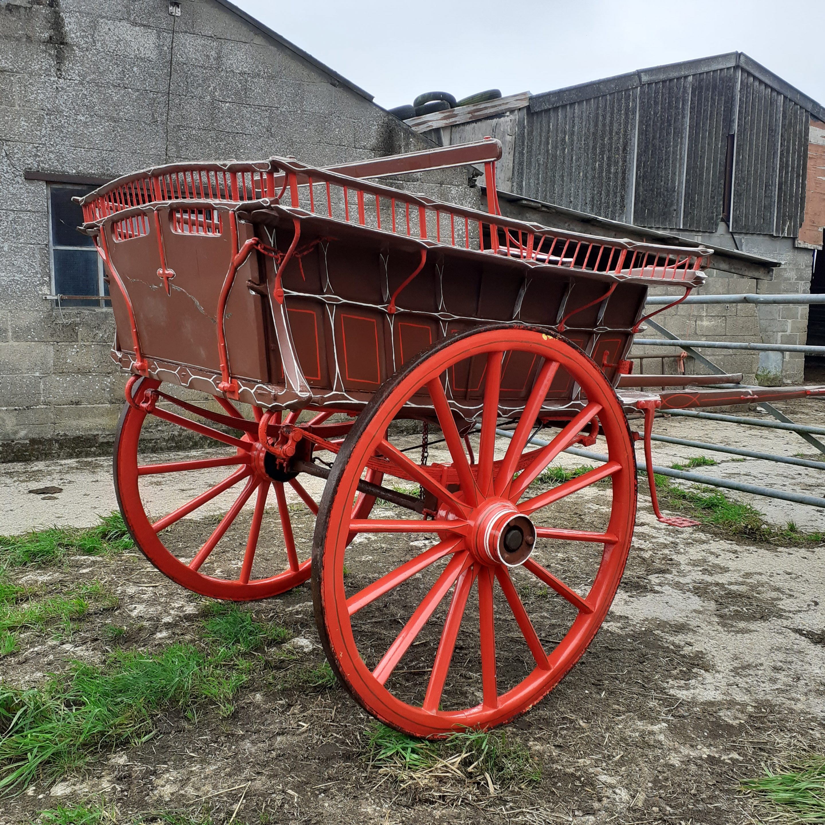 TWO WHEEL MARKET CART built in Gloucester in 1896 to suit a single horse. The white lined red and - Image 3 of 3