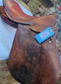 Military saddle