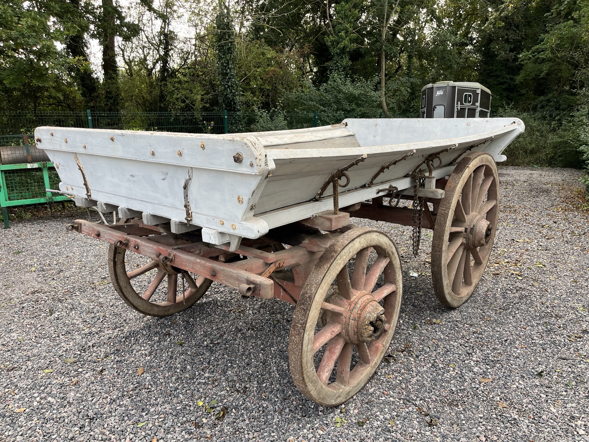 HARVEST WAGON in original condition, although the floor is in need of replacing; with rear rade - Image 4 of 14