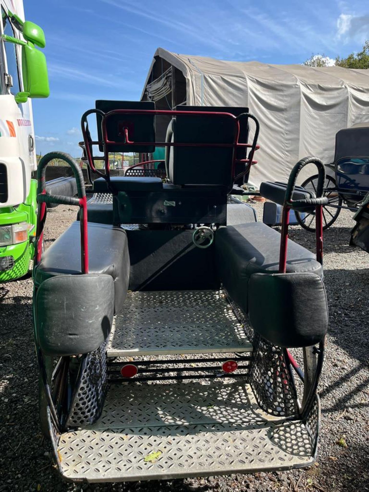 MARATHON/EXERCISE VEHICLE to suit 16hh pair or team. Painted blue and red with black vinyl - Image 2 of 3