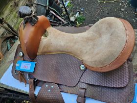 Complete Western saddle