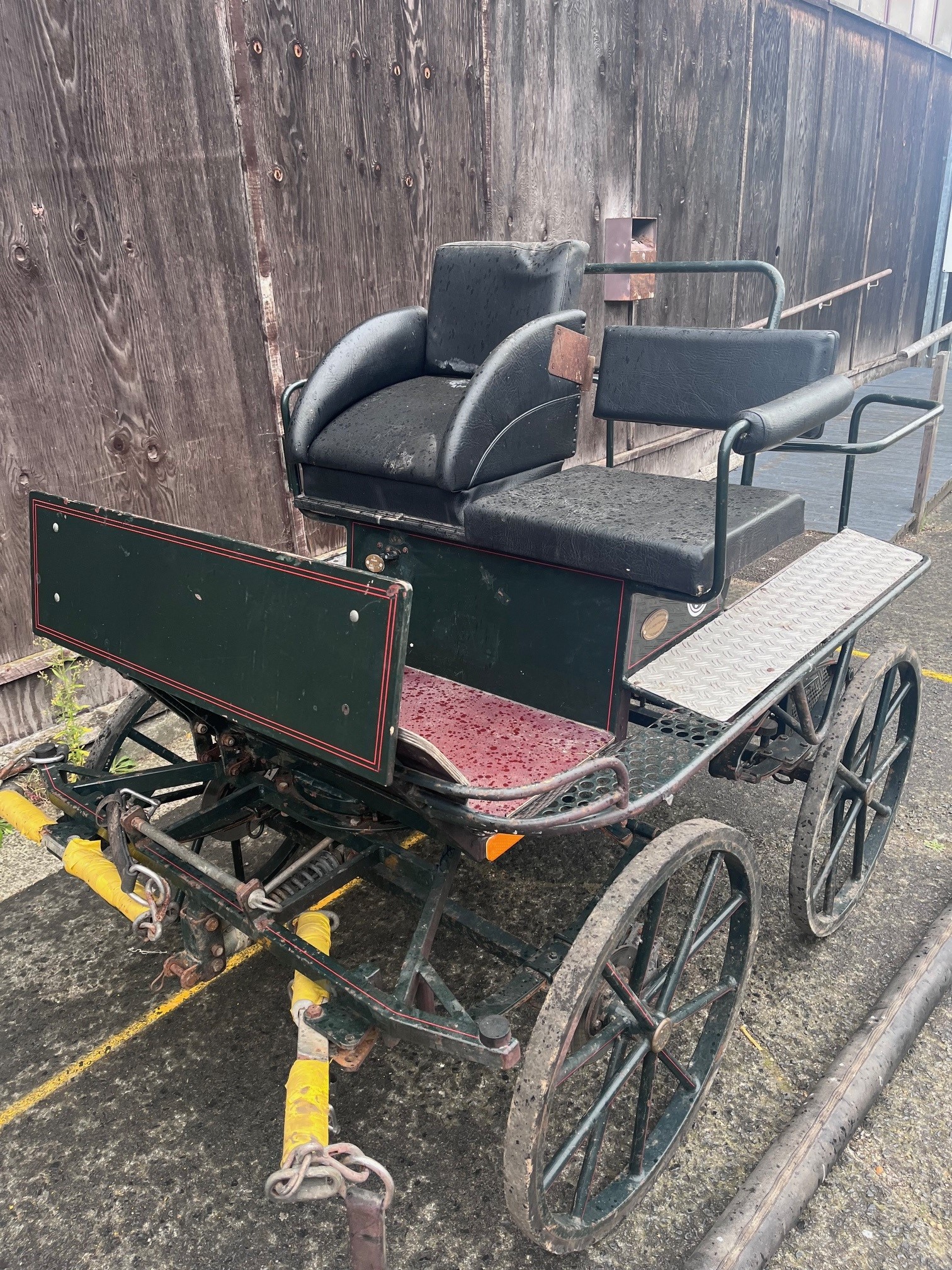 MARATHON VEHICLE built by Kuhnle to suit 14hh. Painted green with red trim and black vinyl - Image 3 of 4