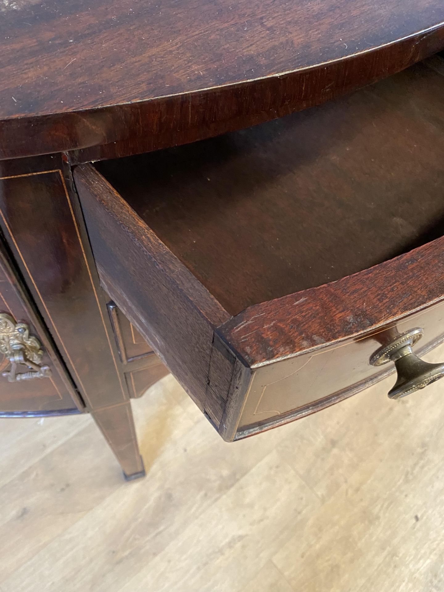 Mahogany demi lune sideboard - Image 3 of 5