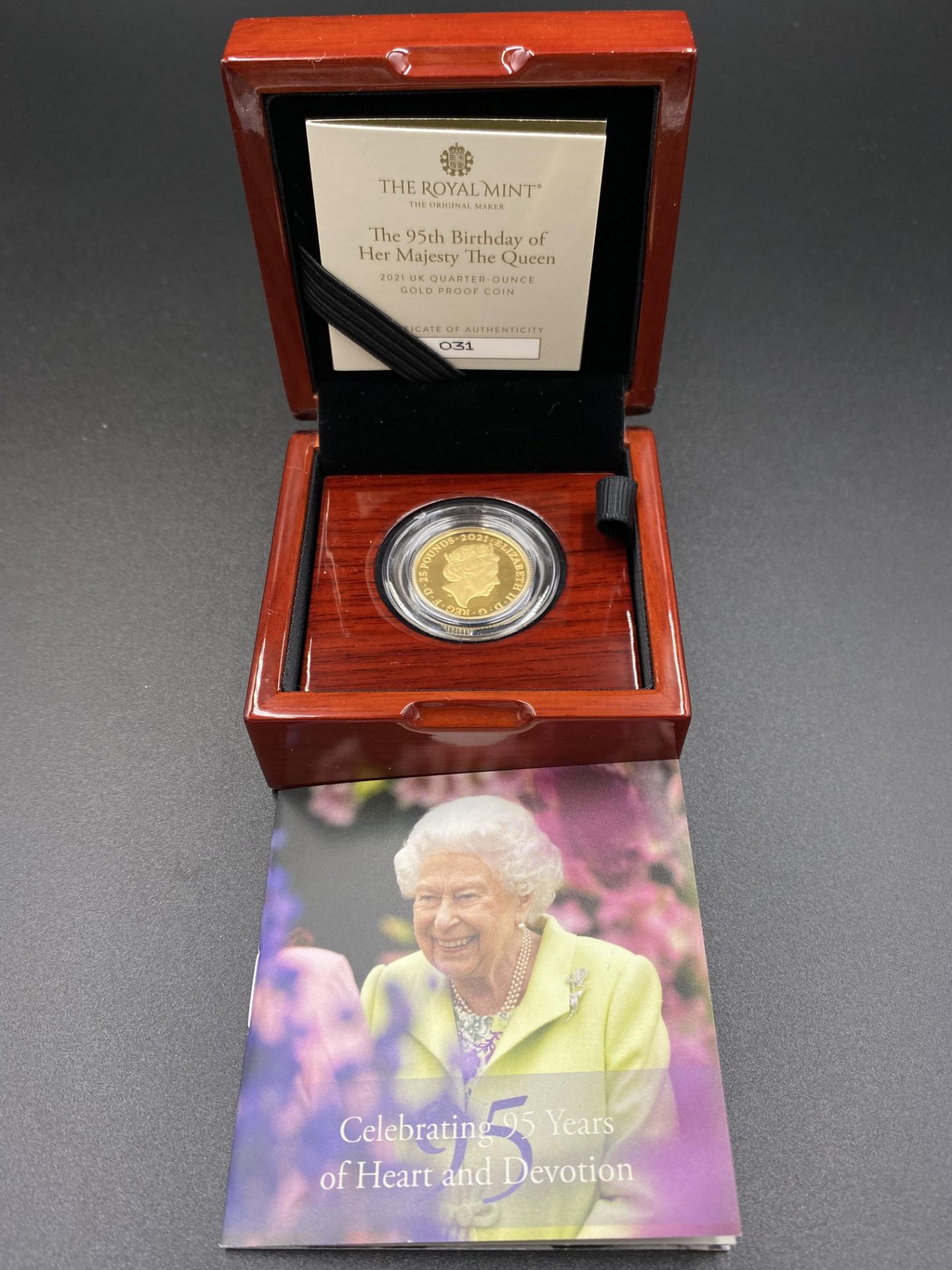 Royal Mail limited edition 2021 quarter ounce gold coin - Image 5 of 5