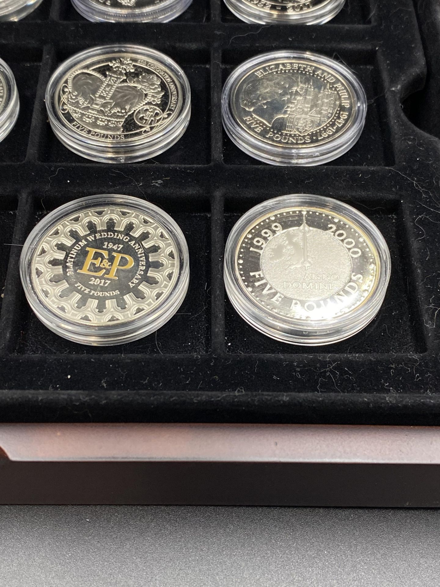 Twelve commemorative silver £5 coins. - Image 4 of 6