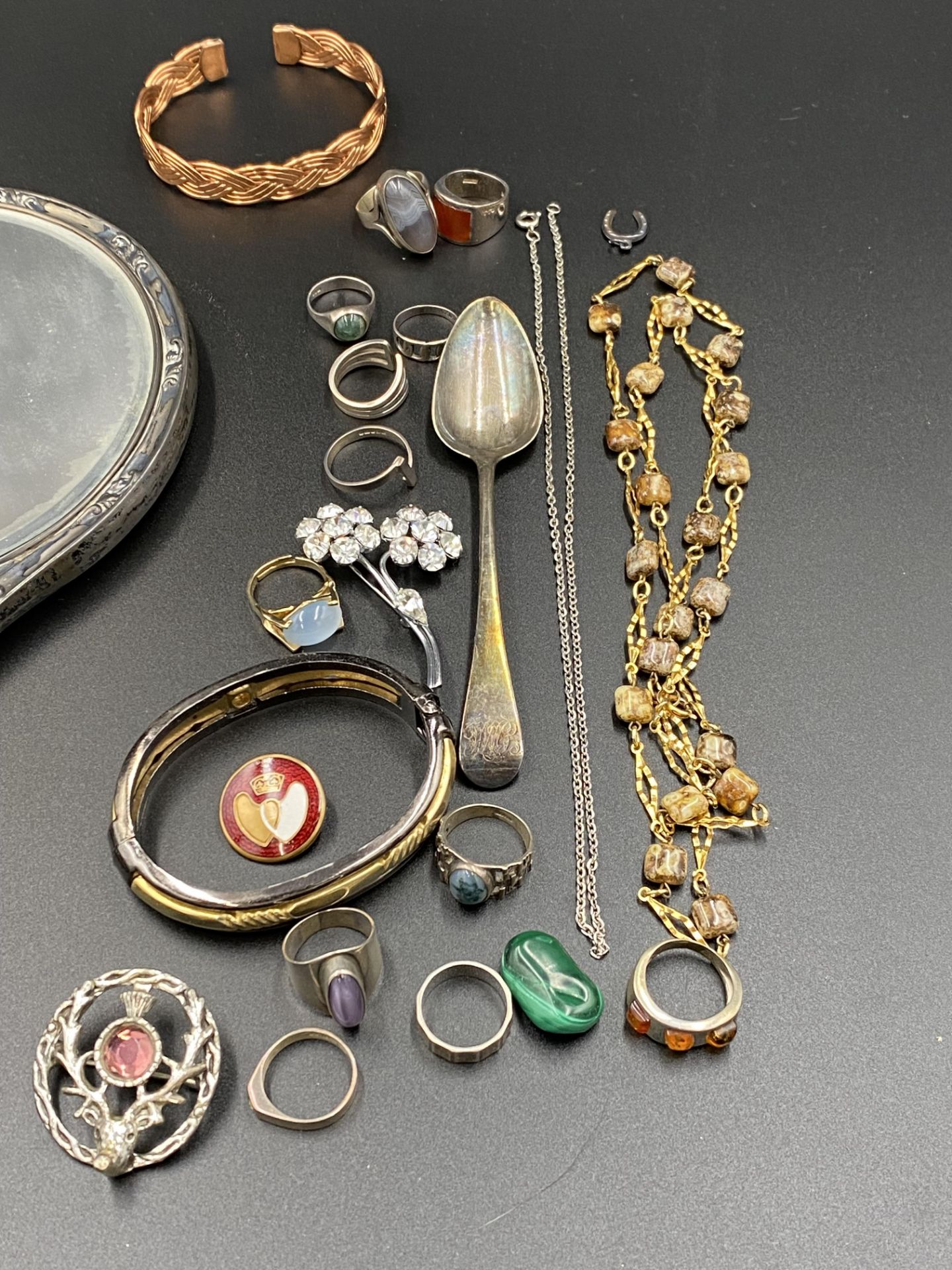 Quantity of silver and costume jewellery - Image 6 of 7