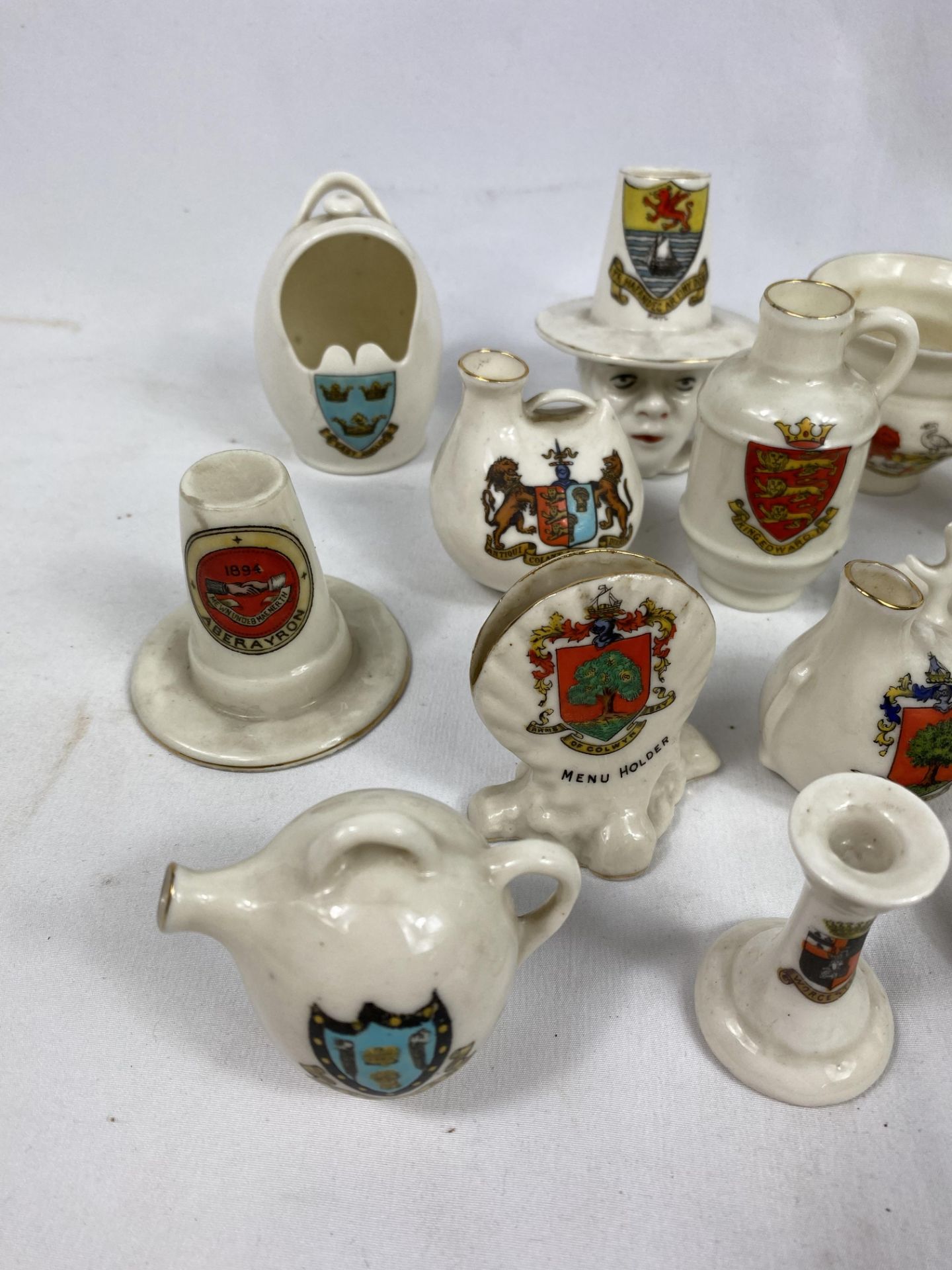 Collection of crested china - Image 2 of 6