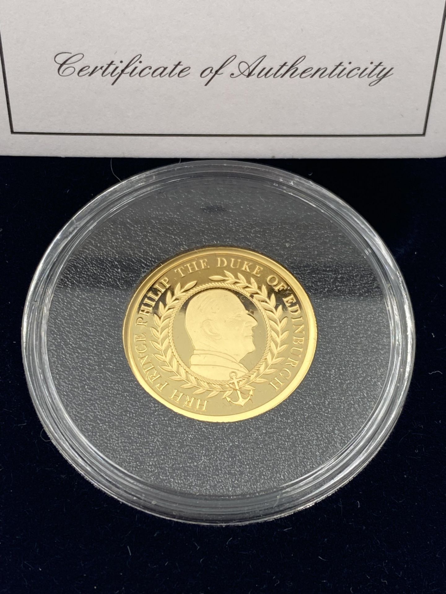 HRH Prince Philip 8g 22ct gold proof commemorative coin - Image 2 of 4