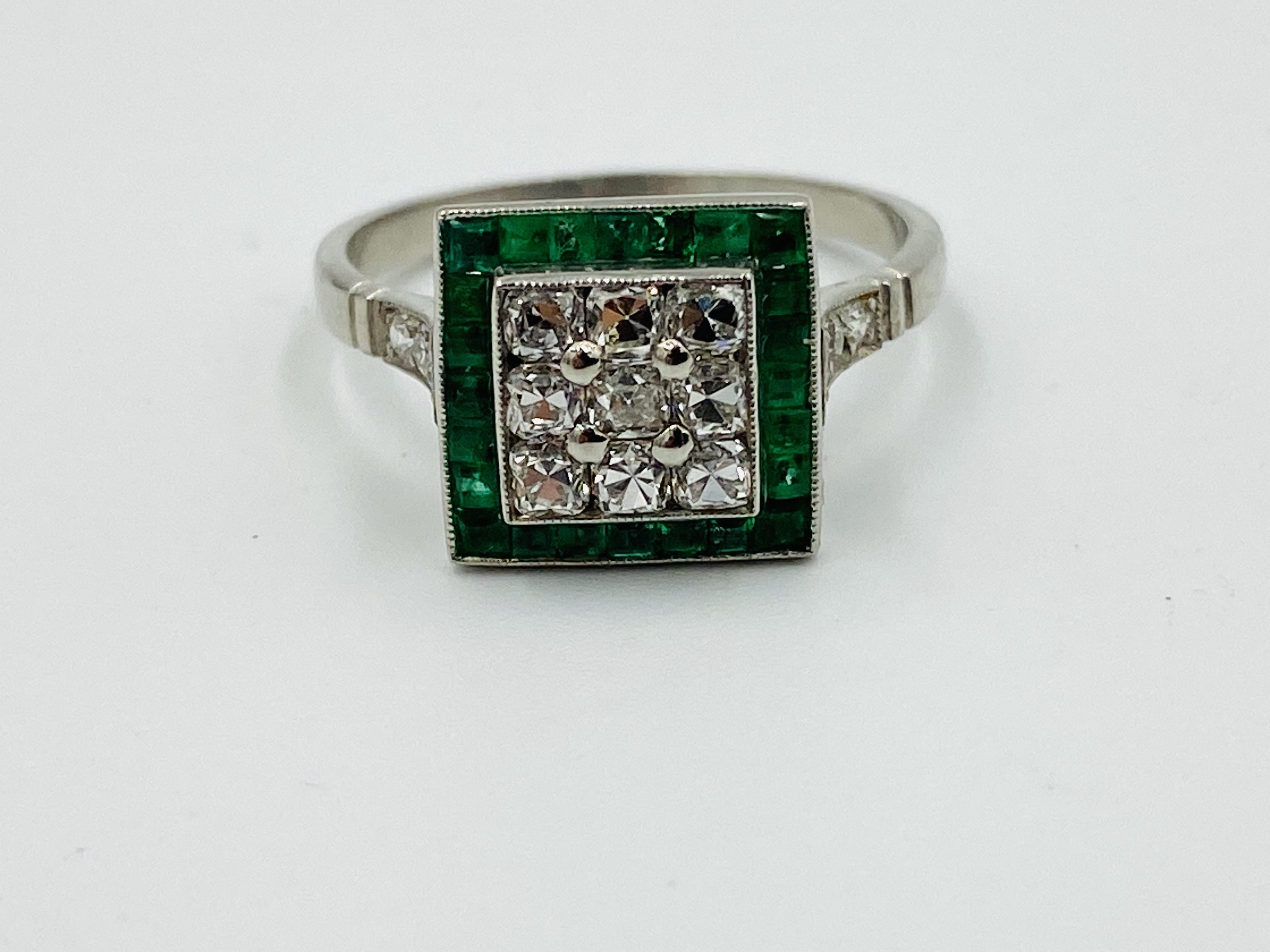 White gold, emerald and diamond ring - Image 2 of 6