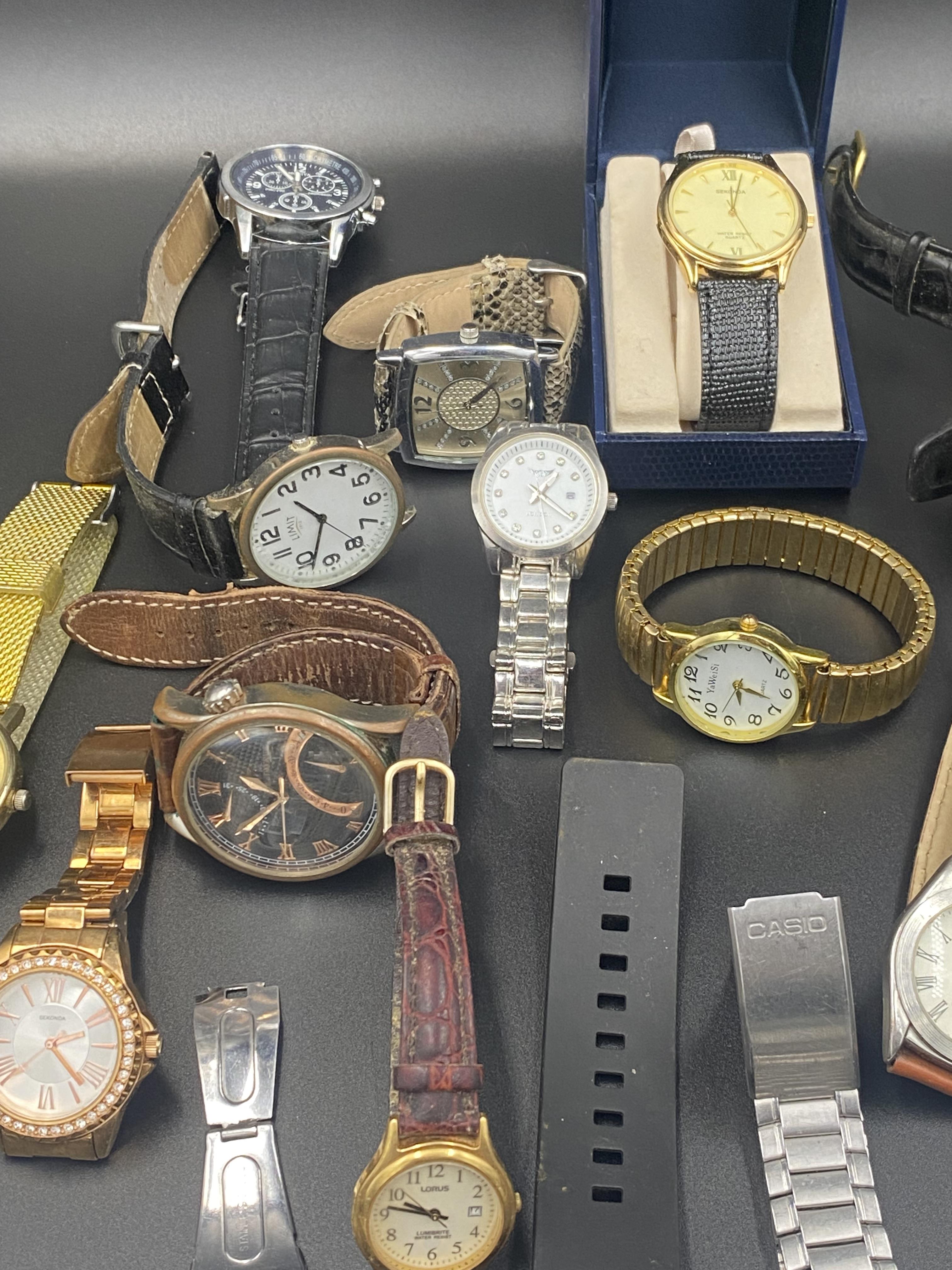 Quantity of fashion watches - Image 2 of 6