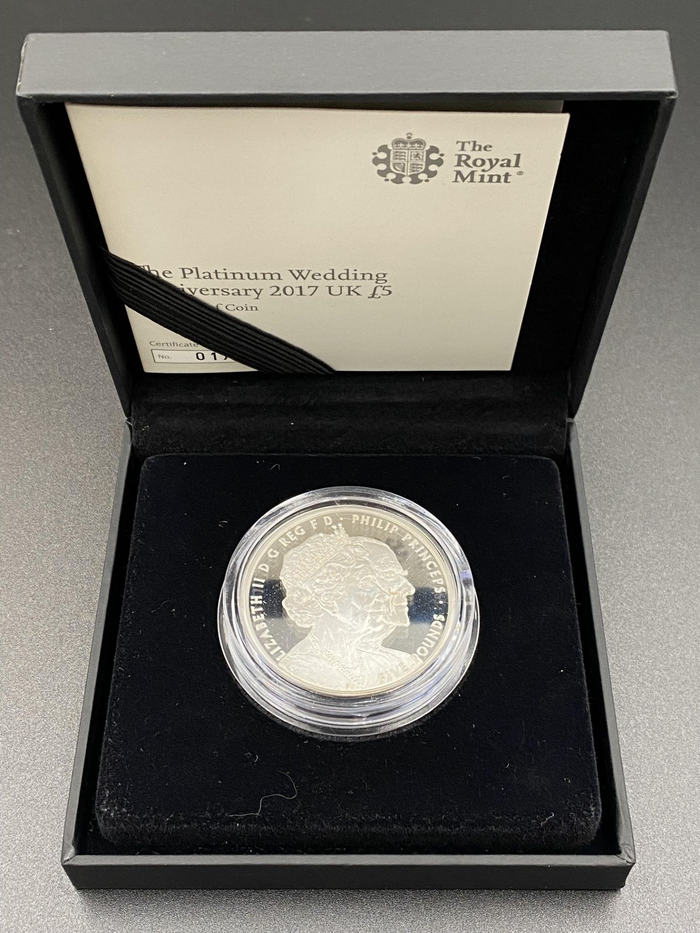 Royal Mint Platinum Wedding Anniversary 2017 £5 silver proof coin - Image 4 of 4