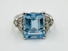 18ct white gold, aquamarine and diamond ring